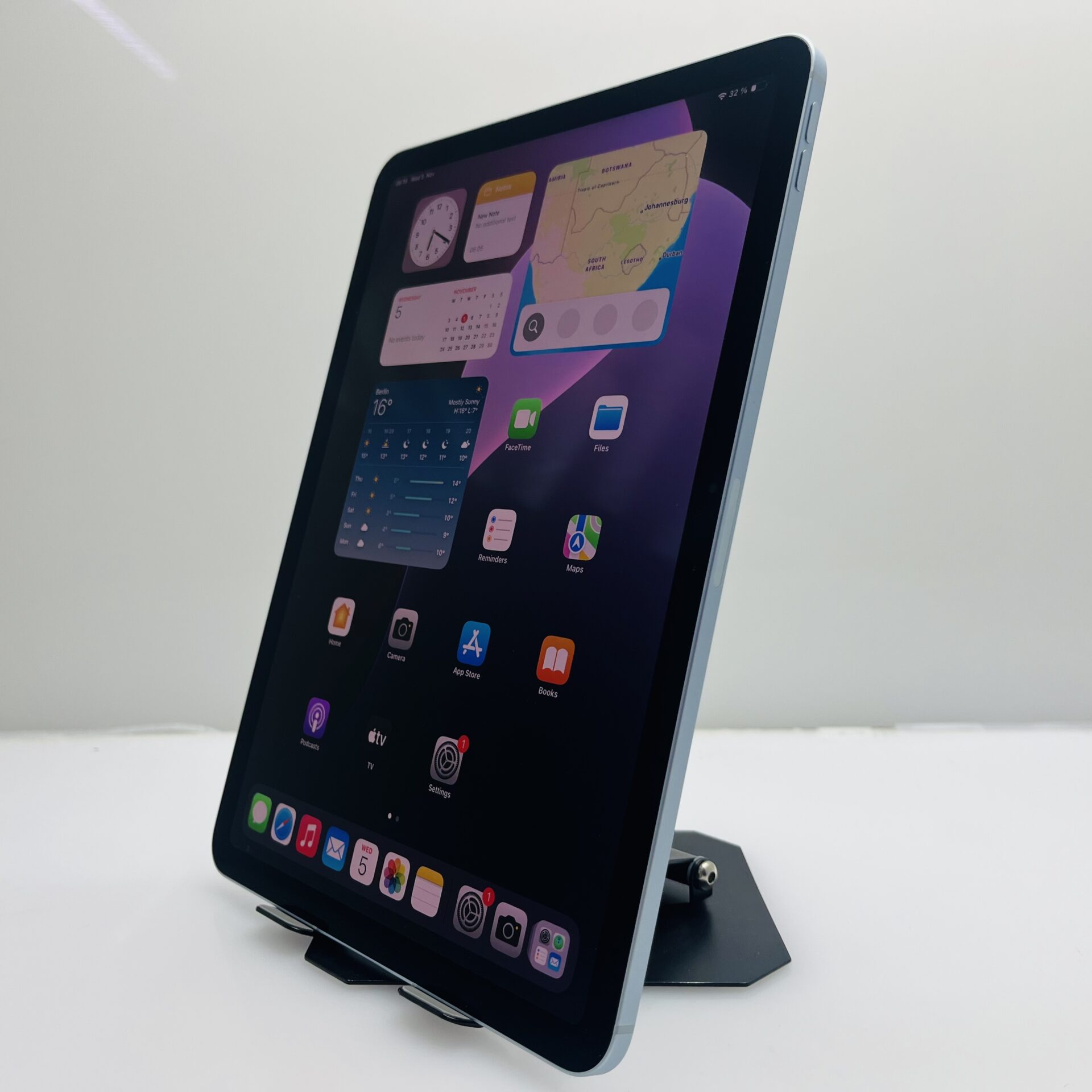 Apple iPad Air 11" M3 7th Gen (Wifi/Cellular) 128GB Blue - (Mint Condition) - Image 4