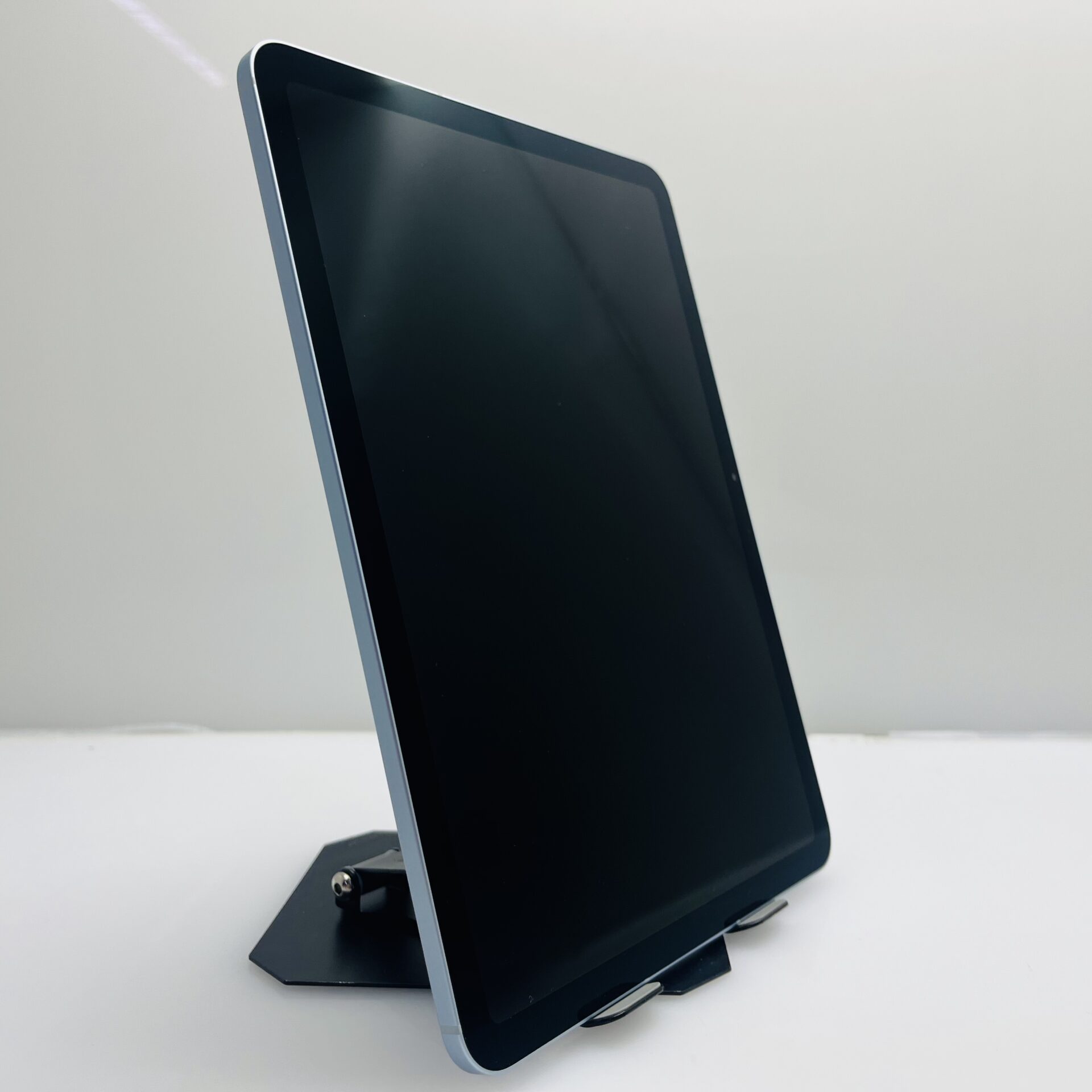 Apple iPad Air 11" M3 7th Gen (Wifi/Cellular) 128GB Blue - (Mint Condition) - Image 5