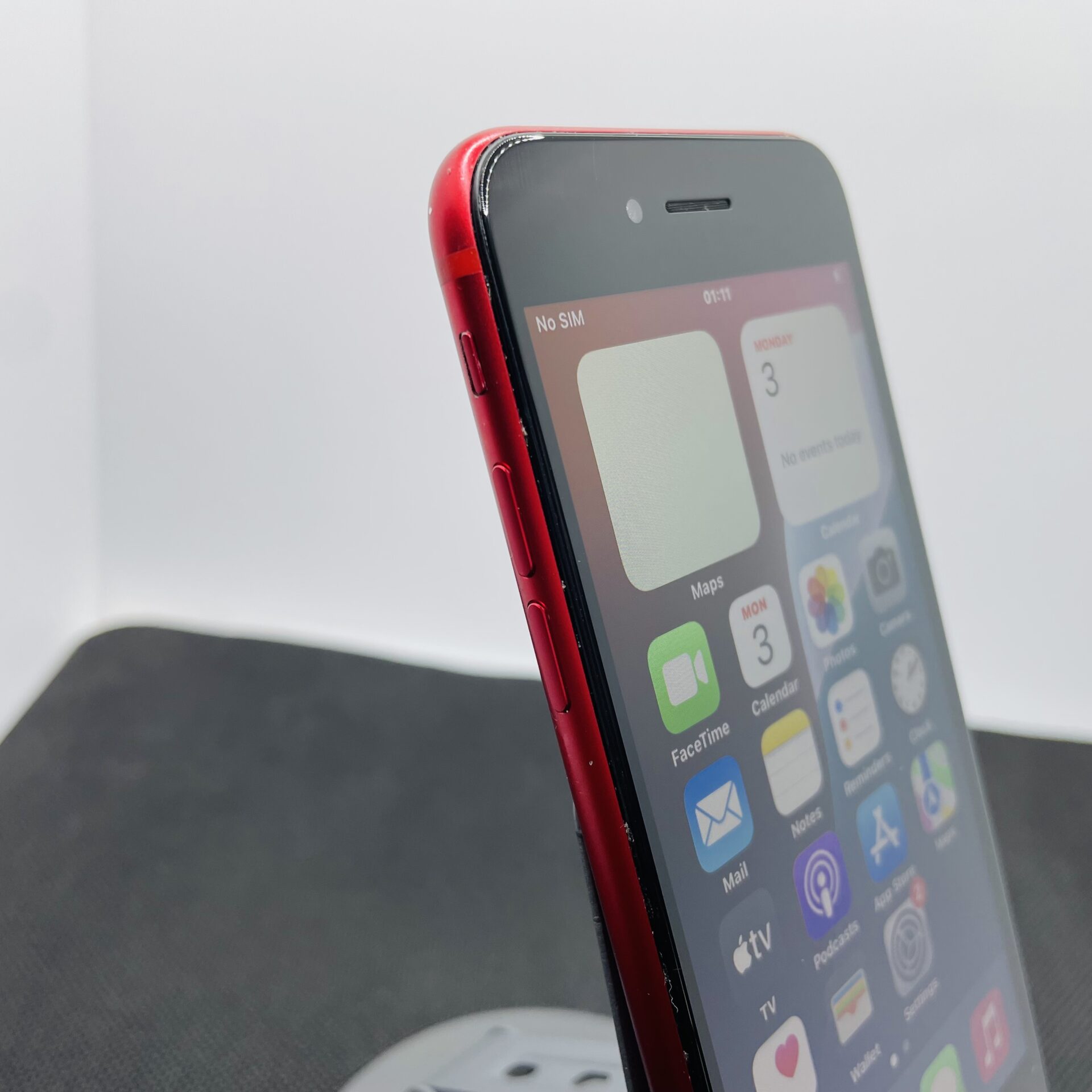 Apple iPhone SE (2020) 128GB Product Red - (Grade B) - Image 4