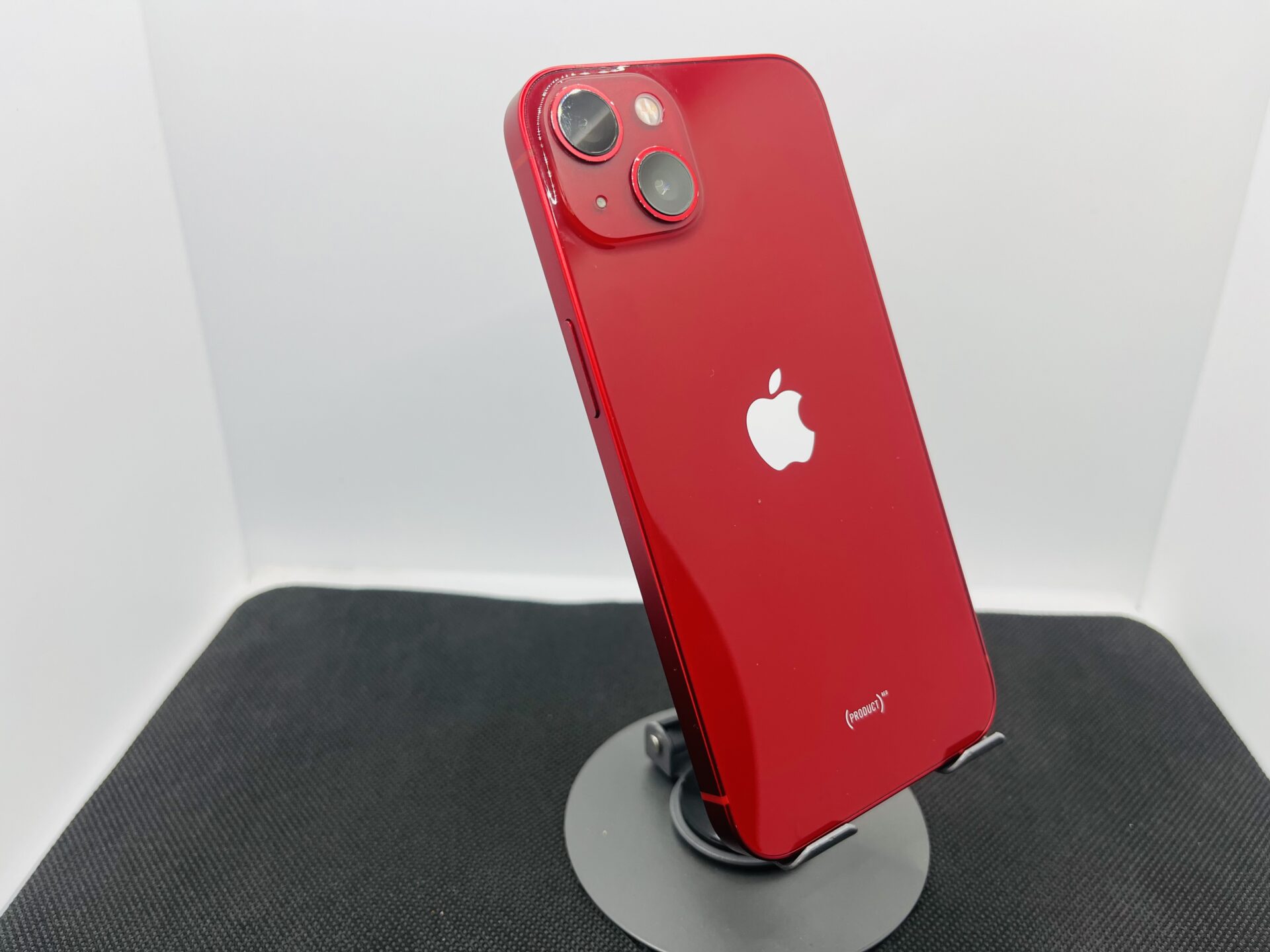 Apple iPhone 13 128GB Red – (Grade B) - Image 5