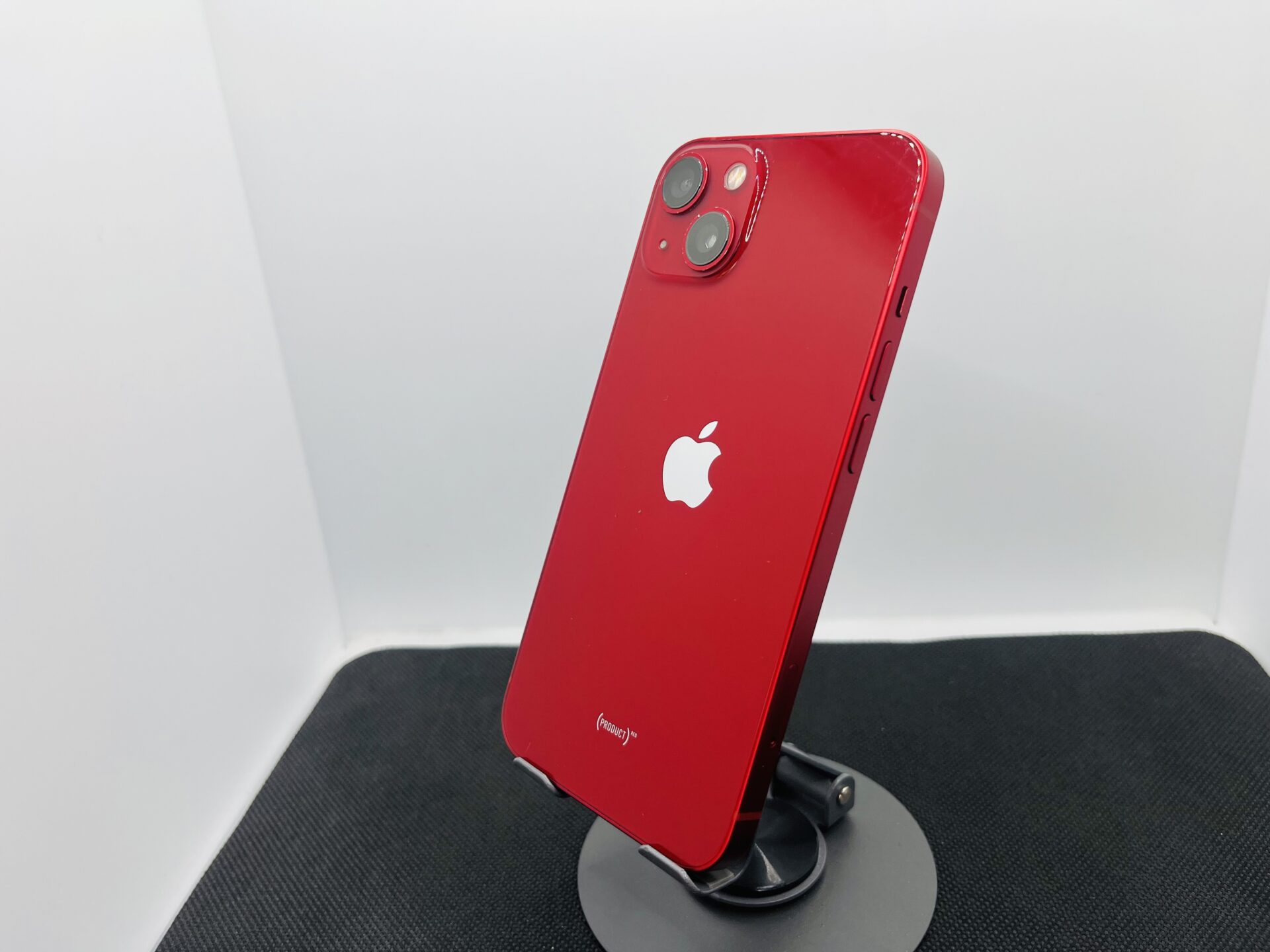 Apple iPhone 13 128GB Red – (Grade B) - Image 7