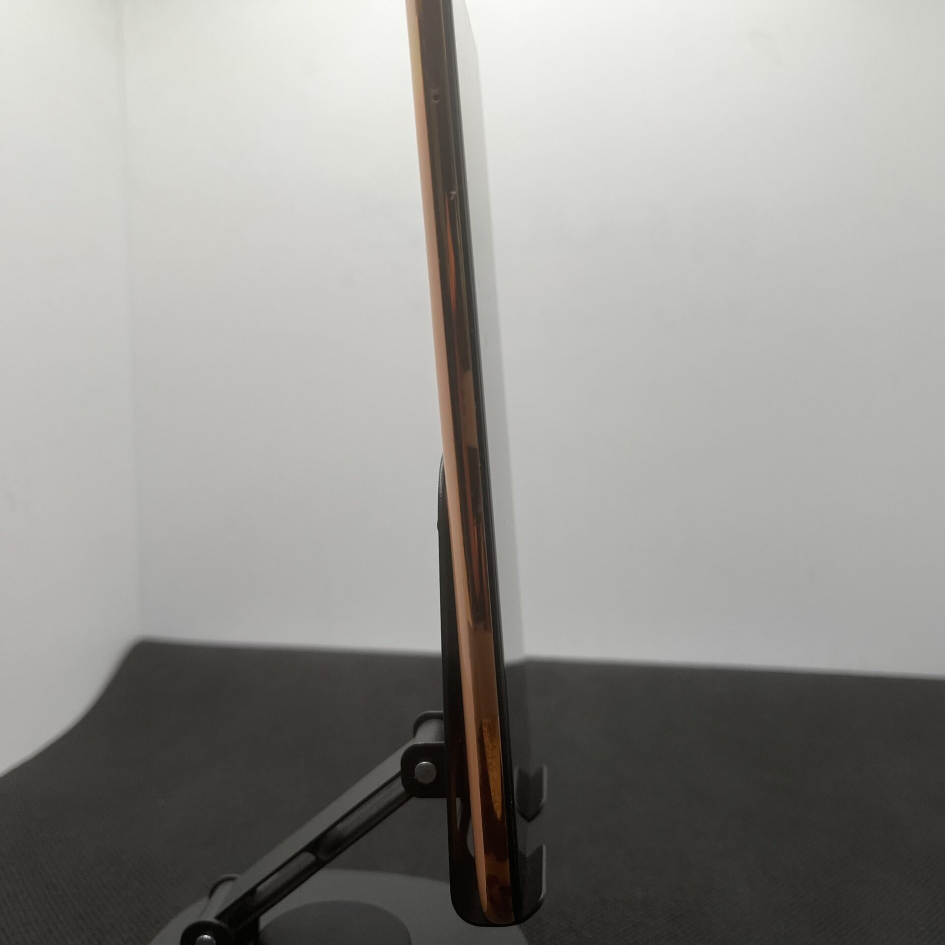 Samsung Galaxy A70 128GB Coral (Grade B) - LCD Burn - Image 10