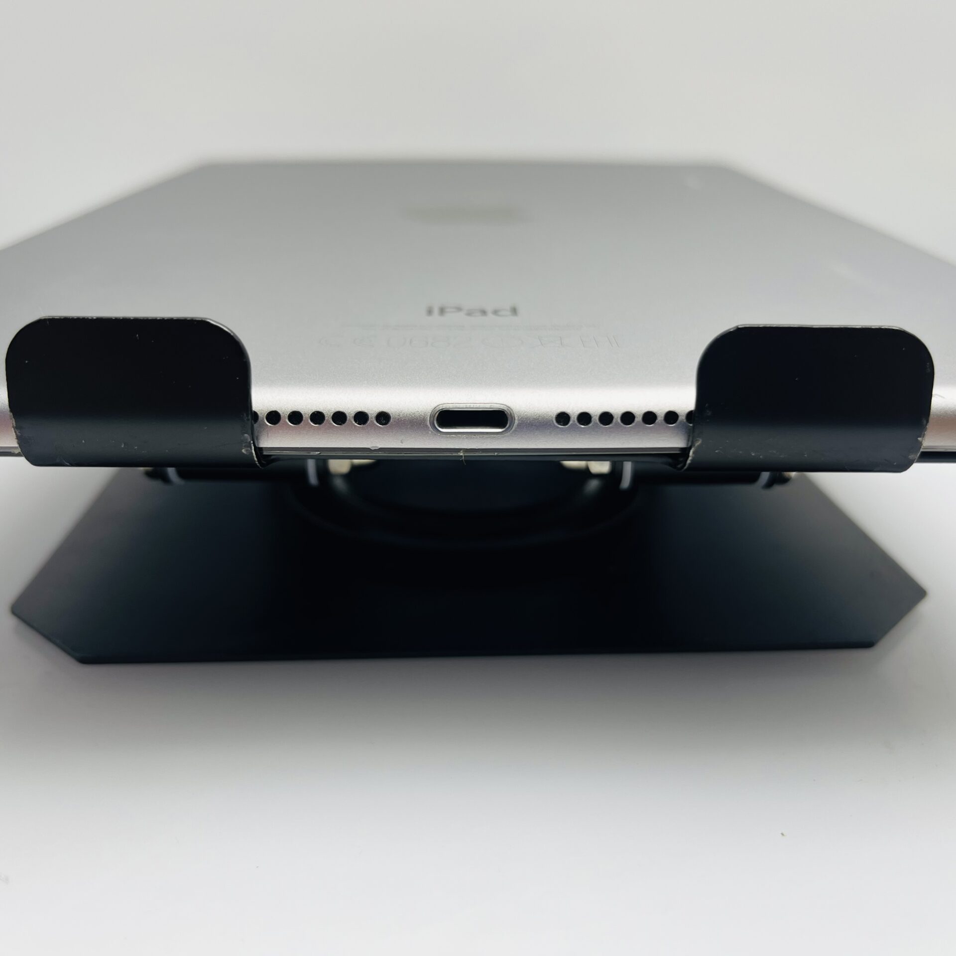 Apple iPad Air 2 (WiFi + Cellular) 128GB Space Grey - (Grade B) - Image 12