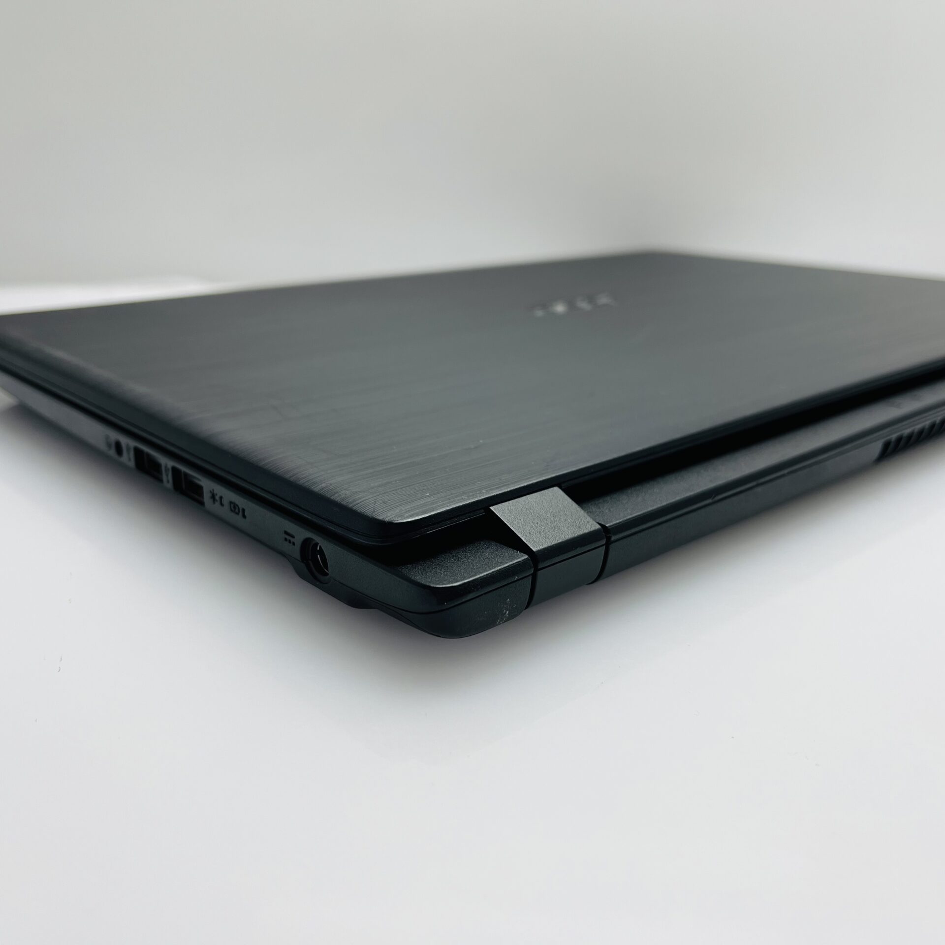 Acer Aspire 3 A315-32 “Celeron N4000” 1.10GHz 8GB RAM 256GB SSD