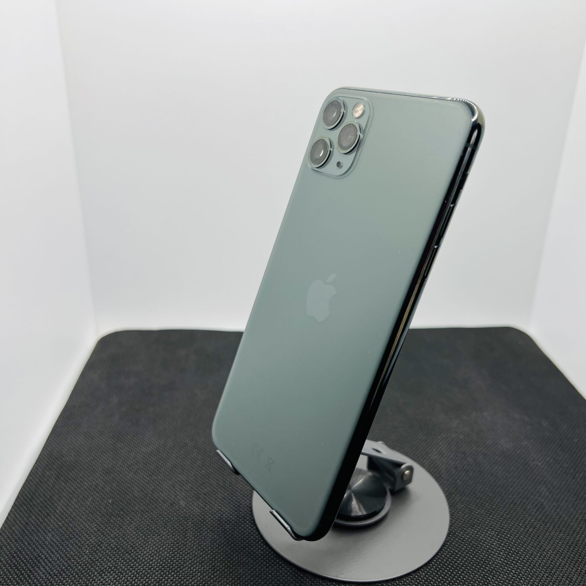 Apple iPhone 11 Pro Max 64GB Midnight Green - (Grade B) | Epic