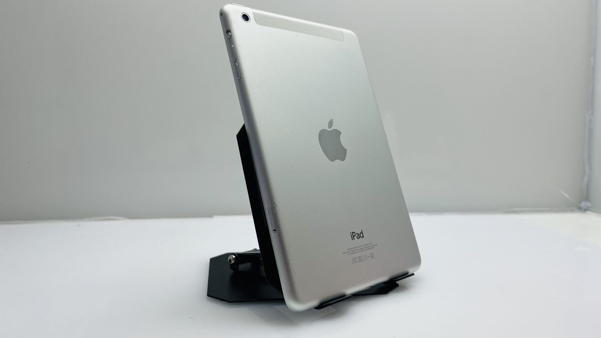 Apple iPad Mini 1 16GB (WiFi/Cellular) Silver - (Grade B) | Epic