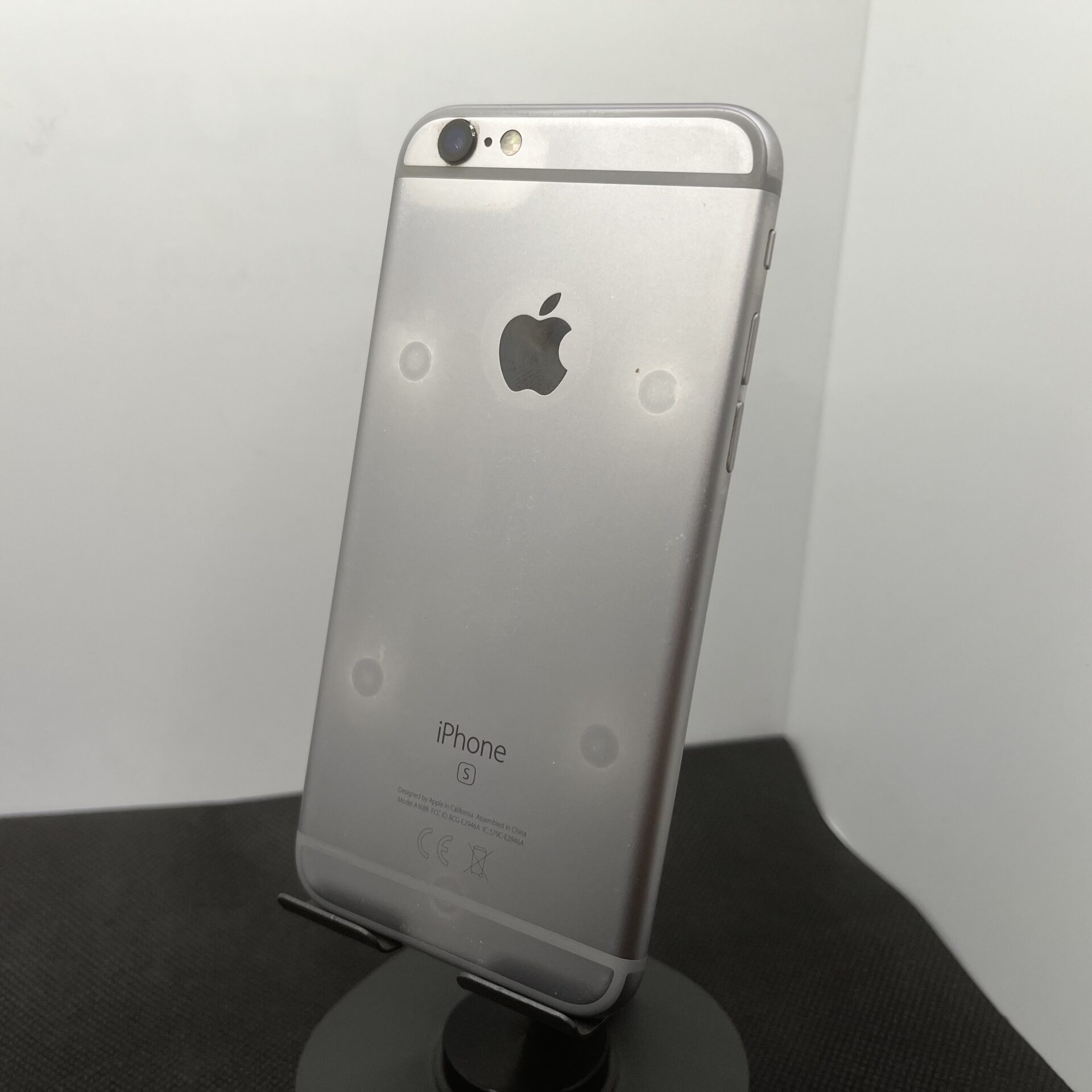 Apple iPhone 6s 32GB Space Gray - (Grade B) Bright Spot | Epic