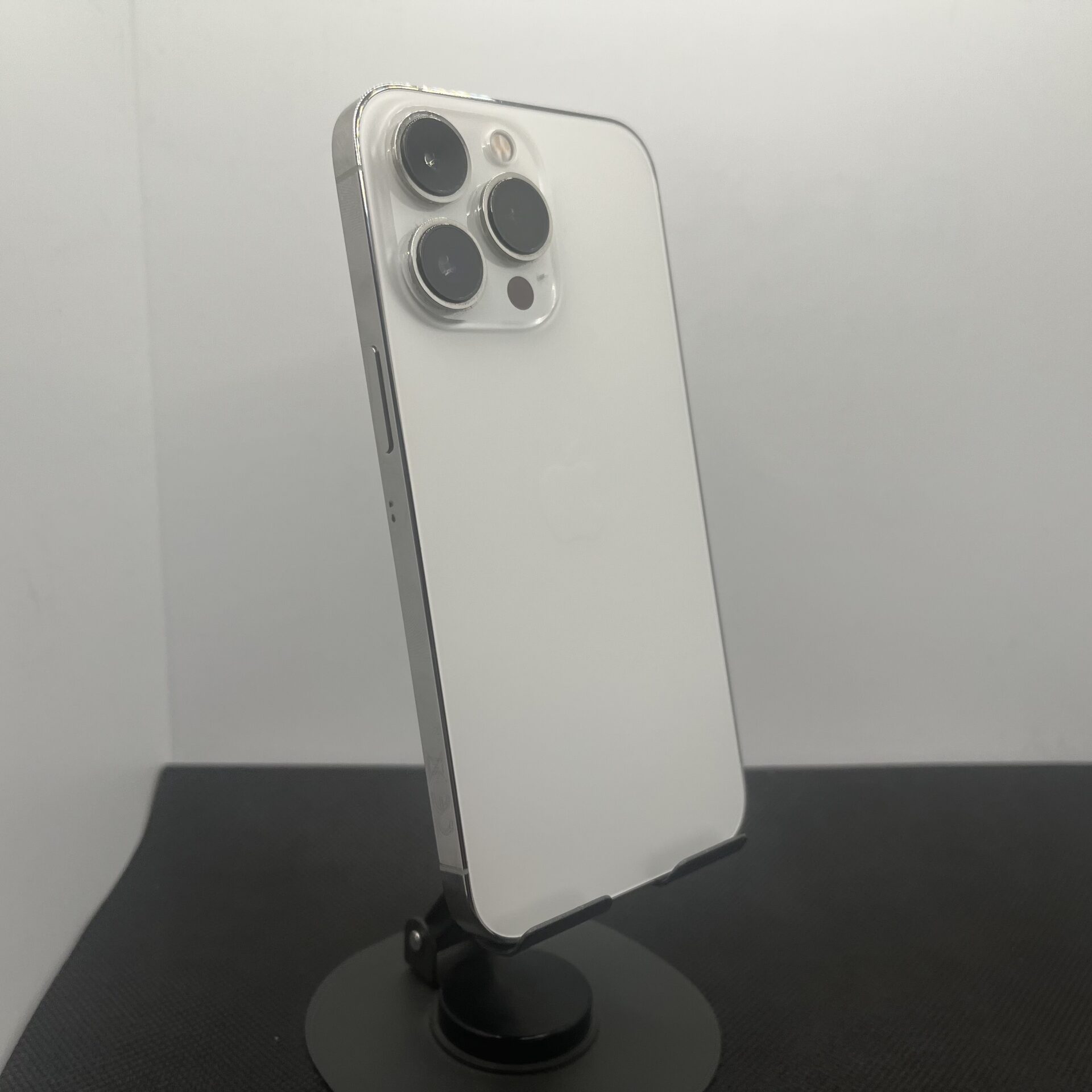 Apple iPhone 13 Pro 256GB Silver - (Grade B) | Epic Deals SA