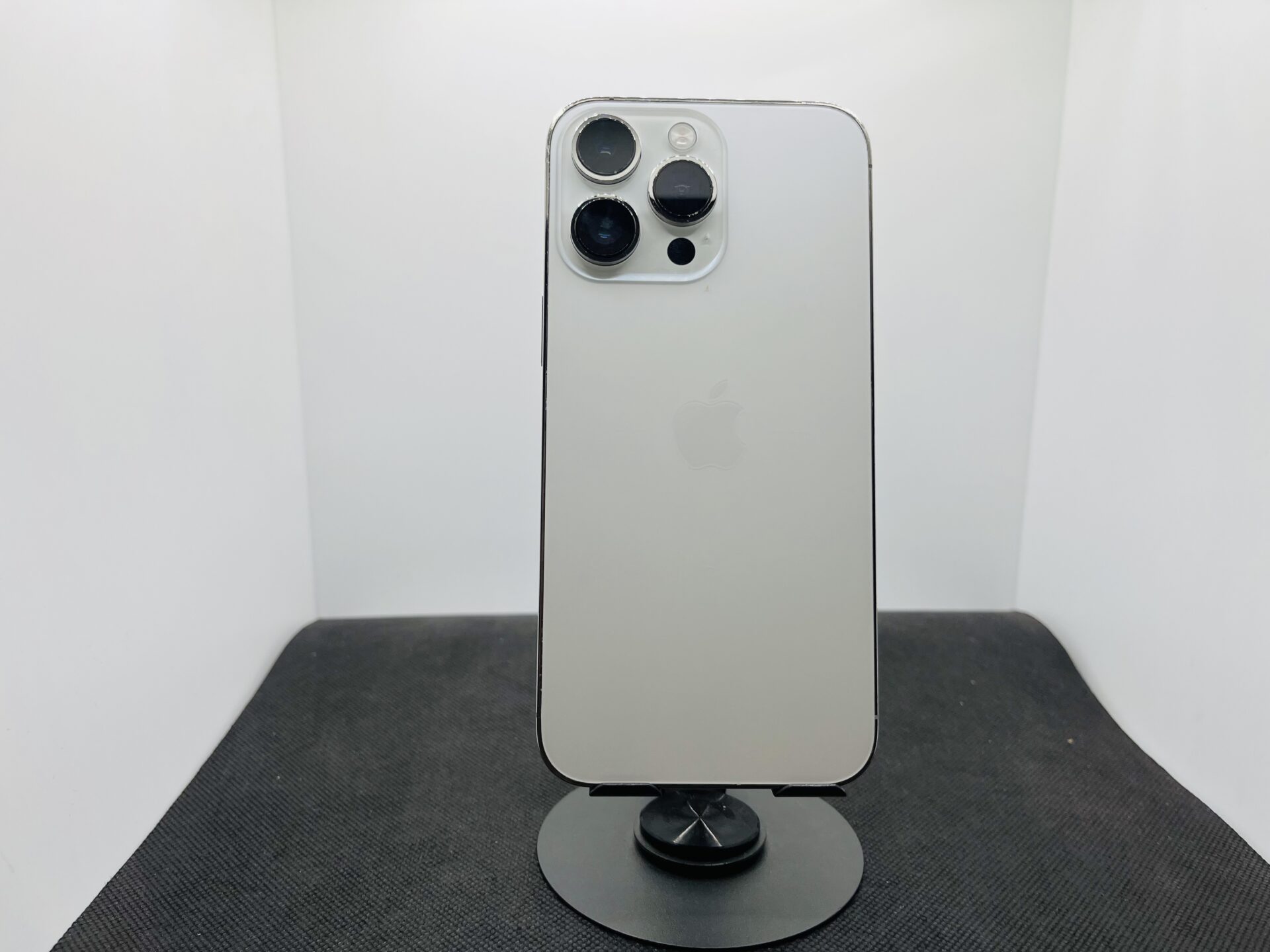 Apple iPhone 14 Pro Max 1TB Silver – (Grade B) | Epic Deals SA