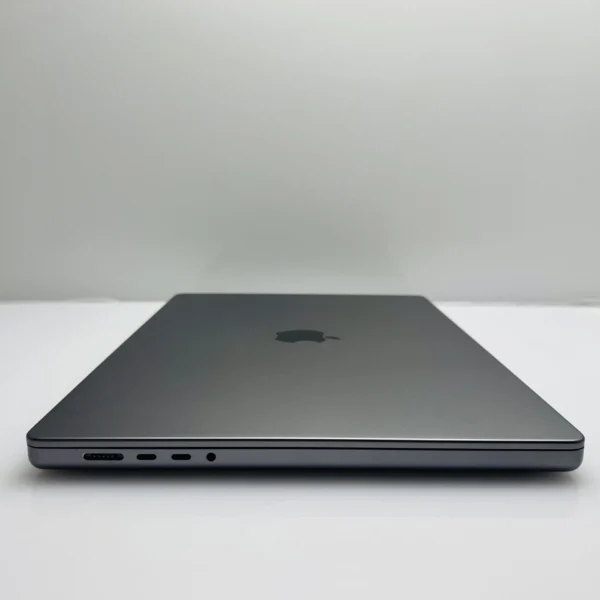 Apple Macbook Pro “M1 Pro” 16-Inch 10 CPU/16 GPU (2021) 16GB RAM