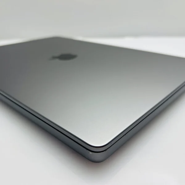 Apple Macbook Pro “M1 Pro” 16-Inch 10 CPU/16 GPU (2021) 16GB RAM