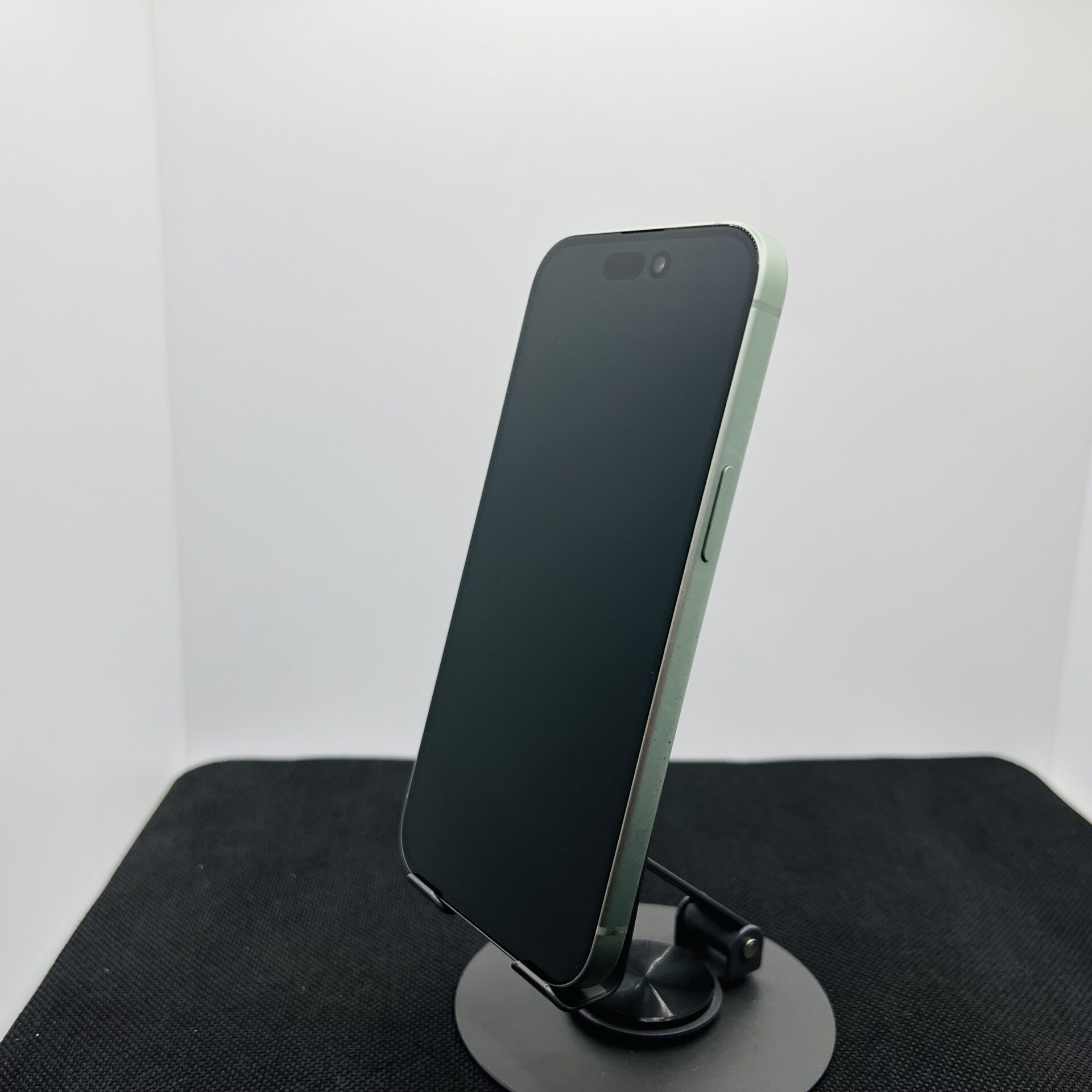 Apple iPhone 15 128GB Green – (Grade B) | Epic Deals SA
