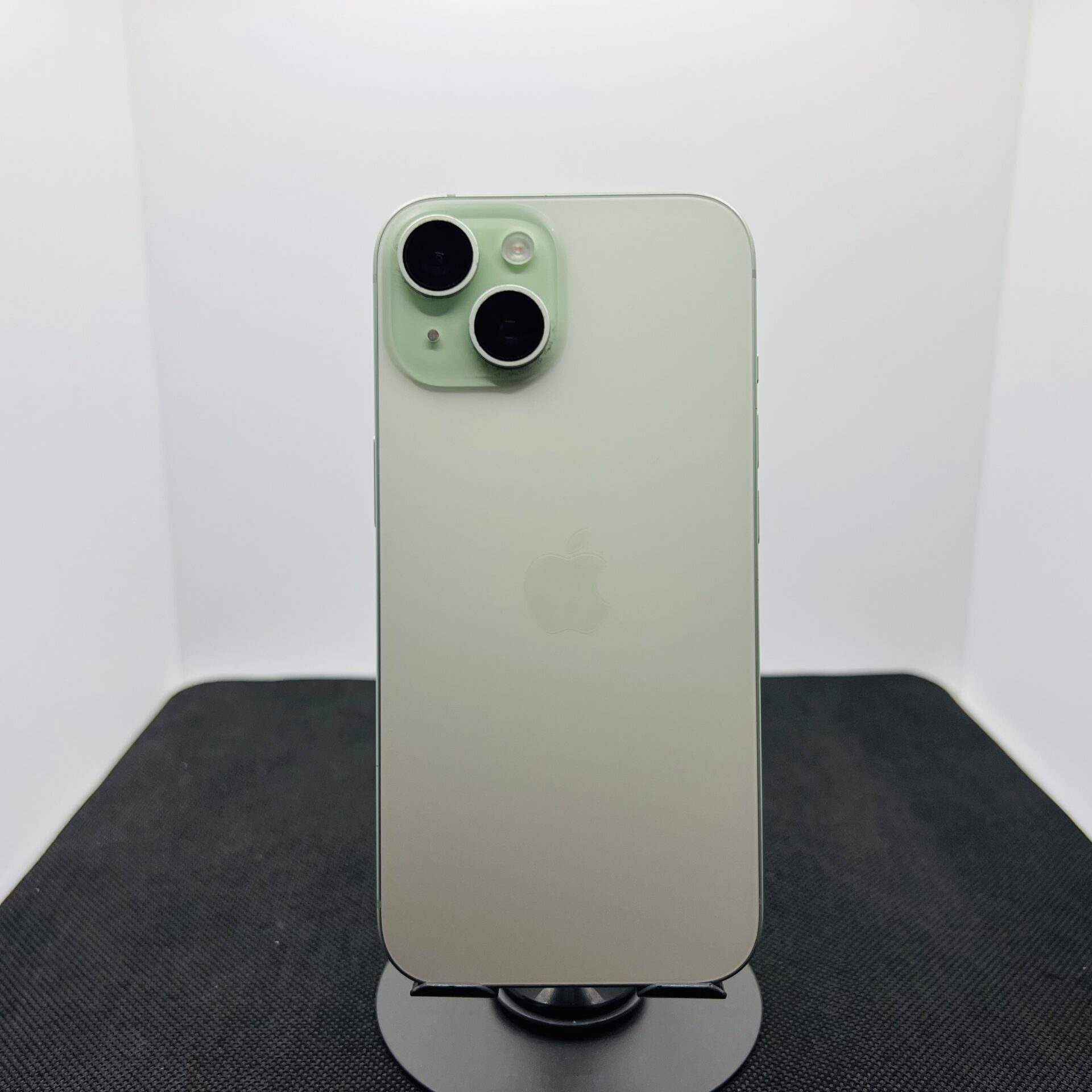 Apple iPhone 15 128GB Green – (Grade B) | Epic Deals SA