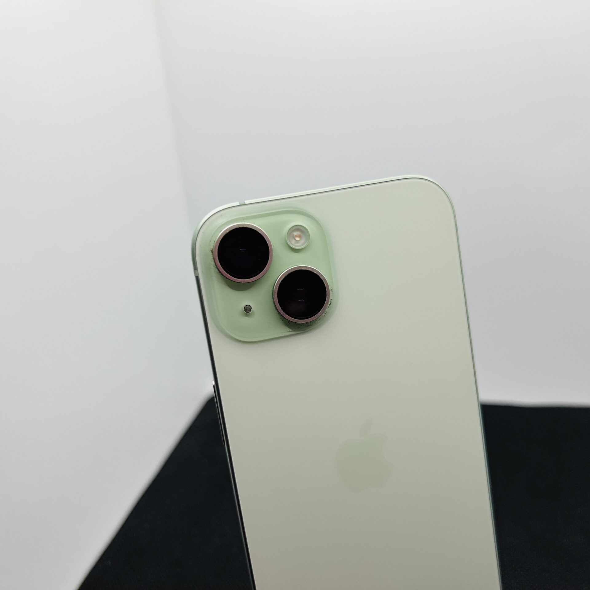 Apple iPhone 15 128GB Green – (Grade B) | Epic Deals SA