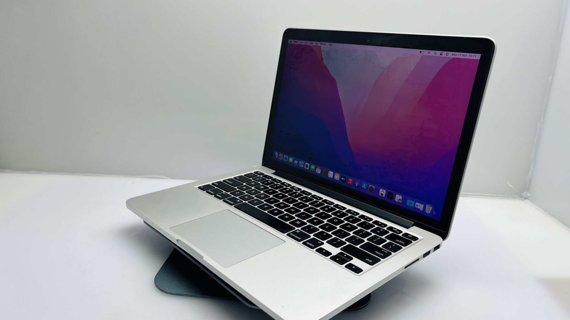 Apple MacBook Pro 13-Inch “Core i5” 2.7 GHz (Early 2015) 8GB RAM 256GB SSD Silver - (Grade B) - Image 5