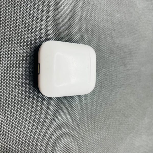 Apple AirPods 2nd Gen White (Grade B) - Speakers Soft but Functional - Image 7