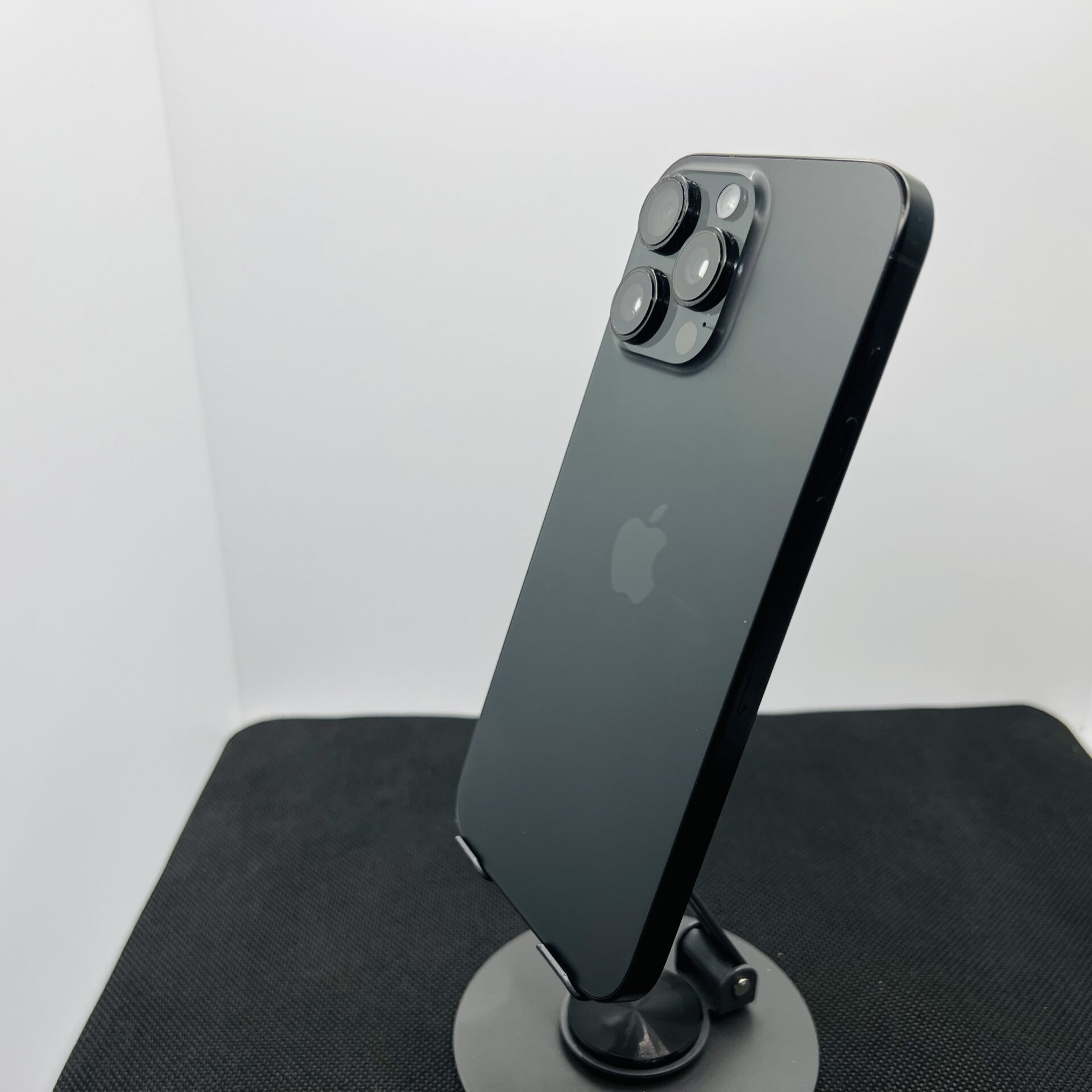 Apple iPhone 16 Pro Max 256GB Black Titanium – (Grade B) - Image 9