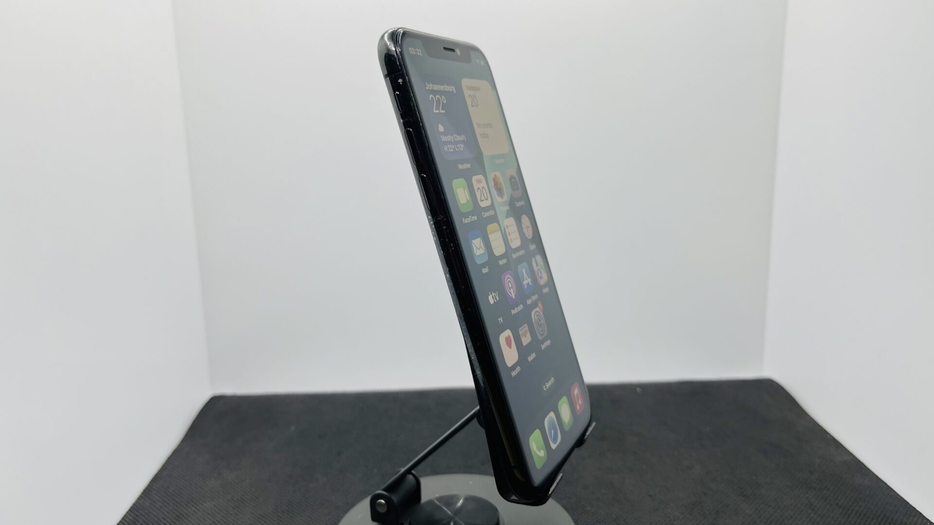Apple iPhone XS 64GB Space Gray – (Grade B) - Image 2