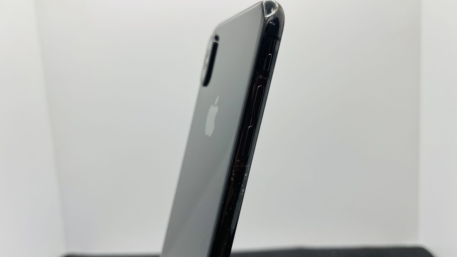 Apple iPhone XS 64GB Space Gray – (Grade B) - Image 9