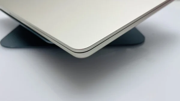 MacBook Air “M2” 13-Inch 8CPU/8 GPU (2022) 16GB RAM 256GB SSD