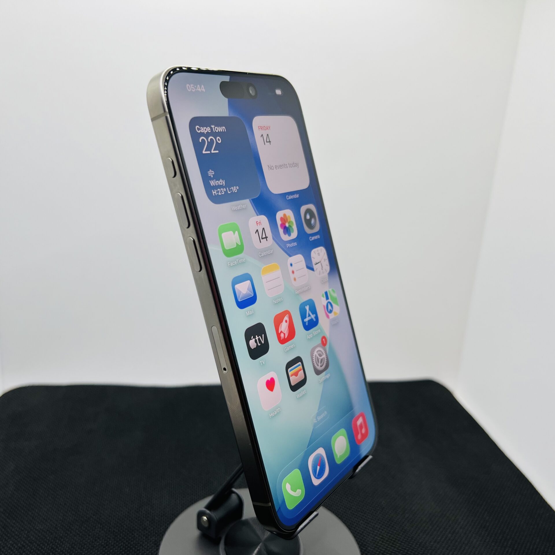 Apple iPhone 15 Pro Max 256GB Natural Titanium – (Grade B) - Image 3