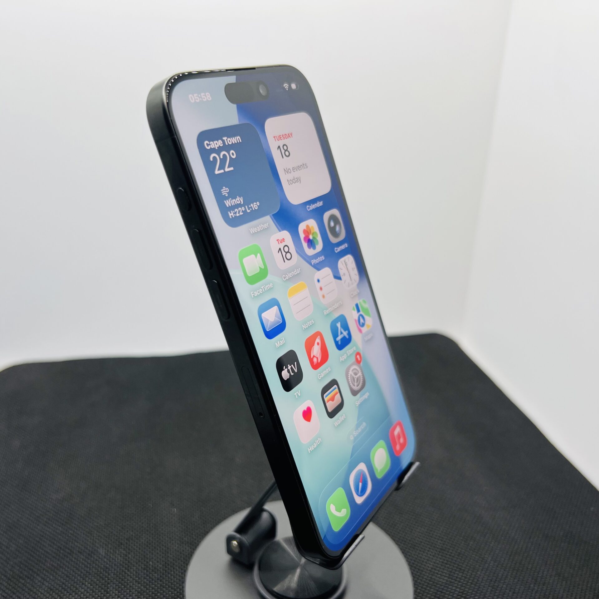 Apple iPhone 15 Pro 128GB Black Titanium – (Grade B) | Epic Deals SA