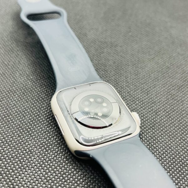 Apple Watch Series 8 41mm GPS Only Silver (Grade B) – With Black Straps - Image 8