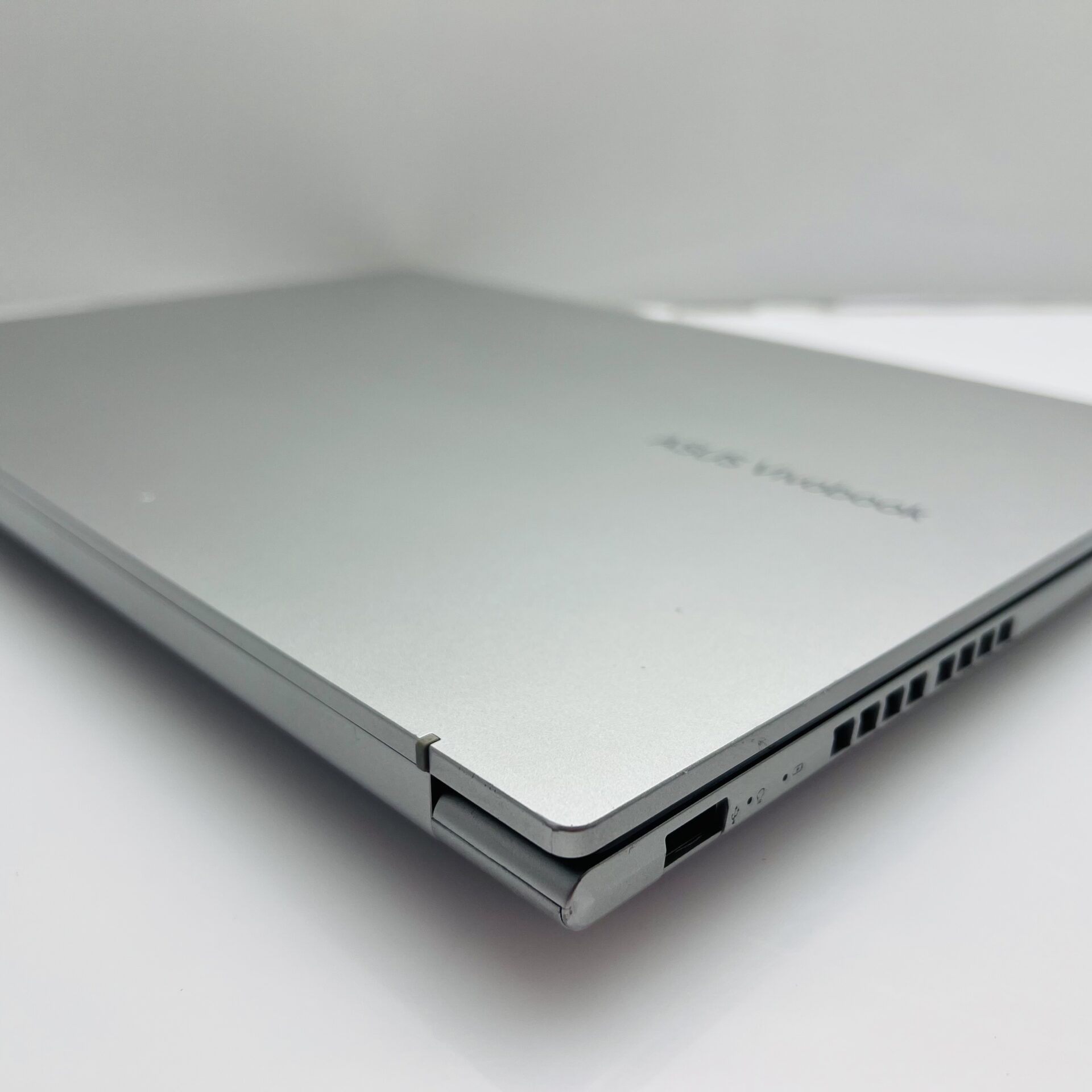 Asus VivoBook M1603Q Ryzen 7 3.20GHz 16GB RAM 500GB SSD Silver - (Grade B) - Image 9