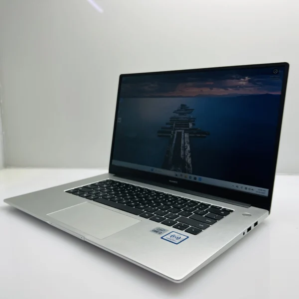 Huawei MateBook D15 10th Gen “Core i3” 2.10GHz 8GB RAM 256GB SSD