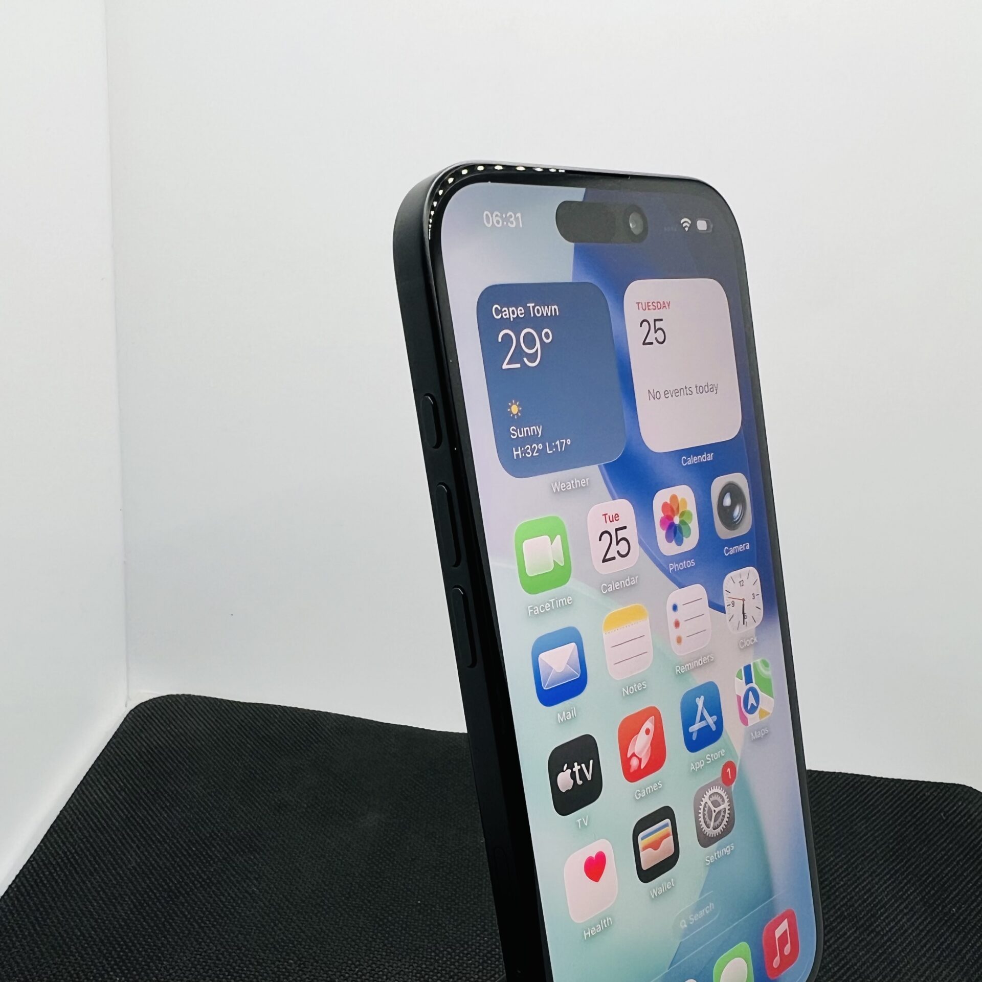 Apple iPhone 16 128GB Black – (Grade A) | Epic Deals SA