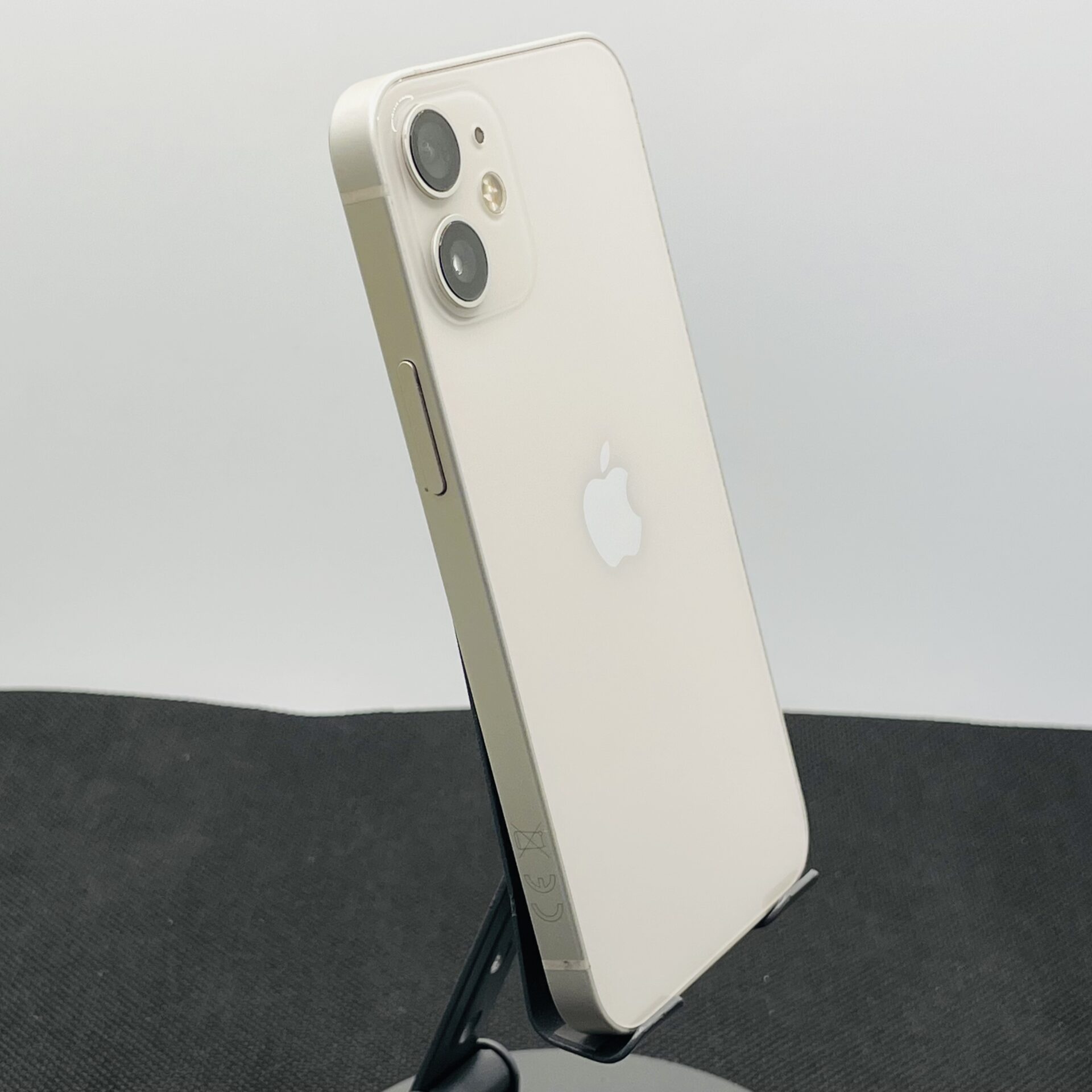 Apple iPhone 12 Mini 64GB White (Grade B) – Blurry Front Camera