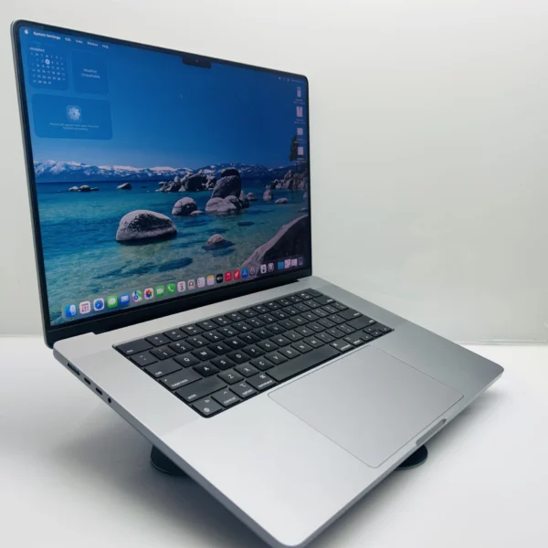 MacBook本体 MacBook Pro M2 16GB 512GB Apple MacBook Pro M2 Pro 14-Inch 10 CPU/16 GPU 16GB RAM 512GB SSD