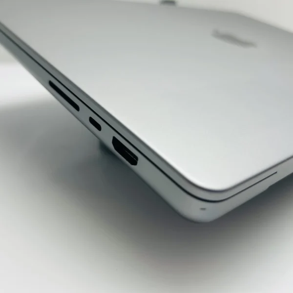 Apple MacBook Pro M2 Pro 14-Inch 10 CPU/16 GPU 16GB RAM 512GB SSD