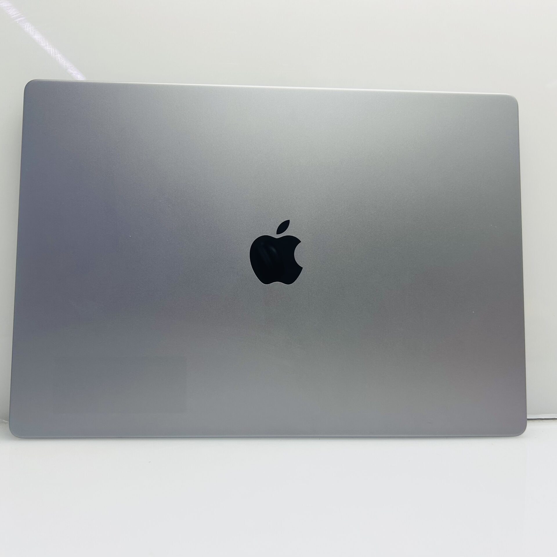 Apple MacBook Pro M2 Pro 14-Inch 10 CPU/16 GPU 16GB RAM 512GB SSD