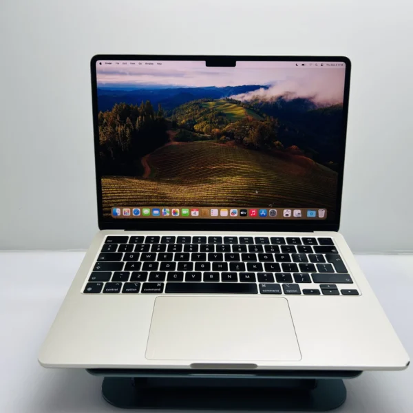 Apple MacBook Air “M2” 13-Inch 8CPU/8 GPU (2022) 8GB RAM 256GB SSD