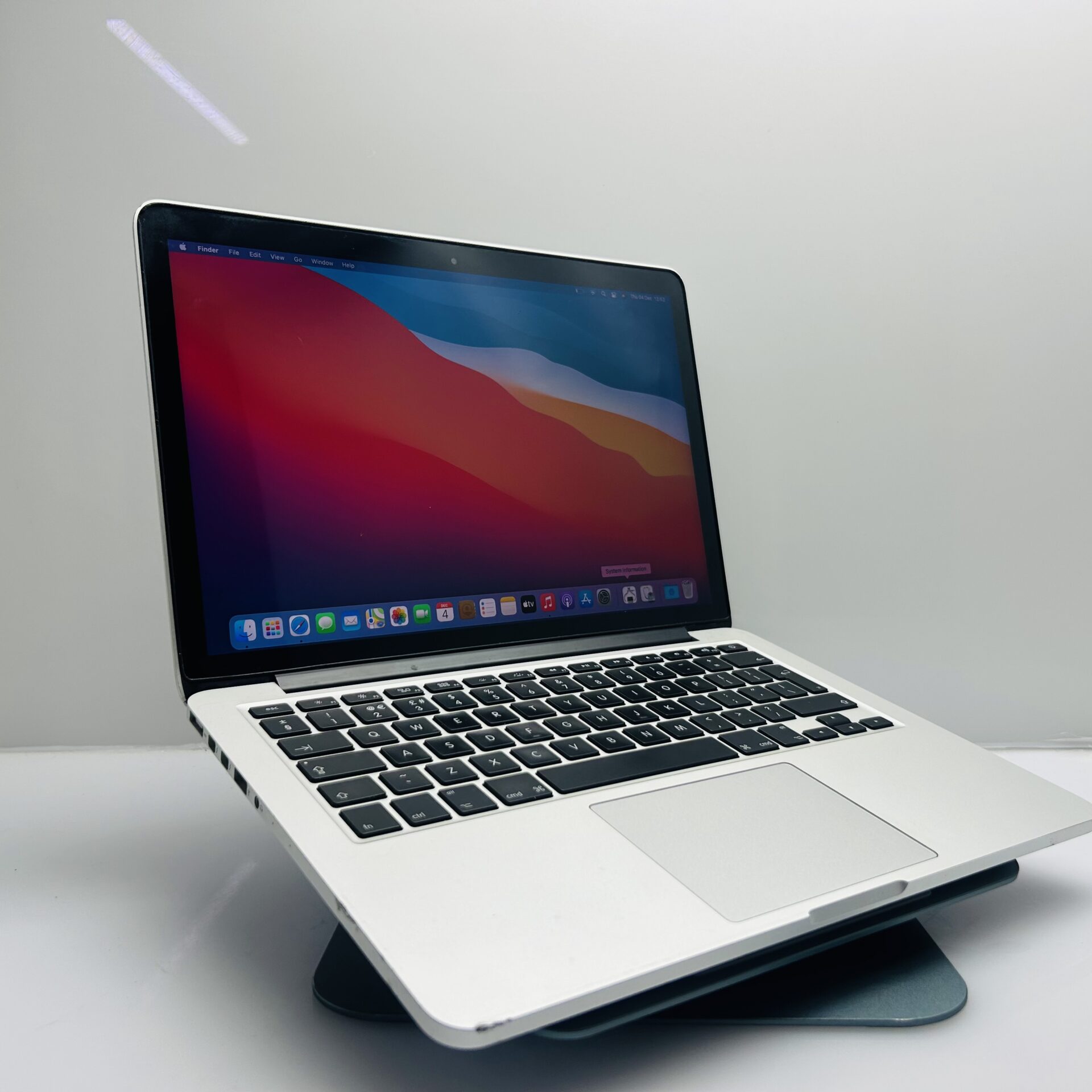 Apple MacBook Pro 13-Inch “Core i5” 2.9GHz (Early 2015) 16GB RAM