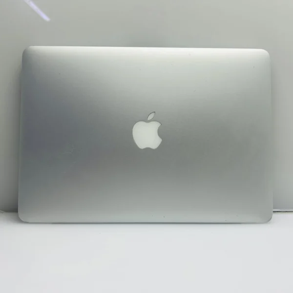 Apple MacBook Pro 13-Inch “Core i5” 2.9GHz (Early 2015) 16GB RAM