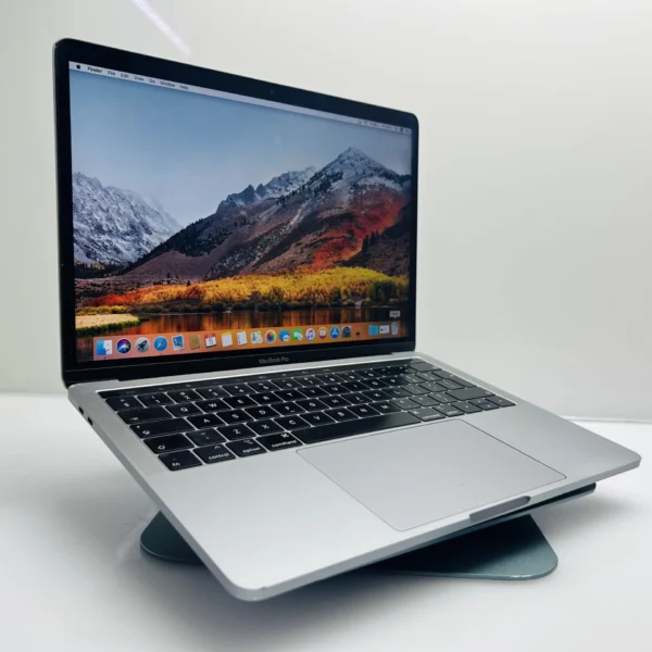 Apple MacBook Pro 13-Inch “Core i5” 2.3GHz (TouchBar/2018) 8GB RAM