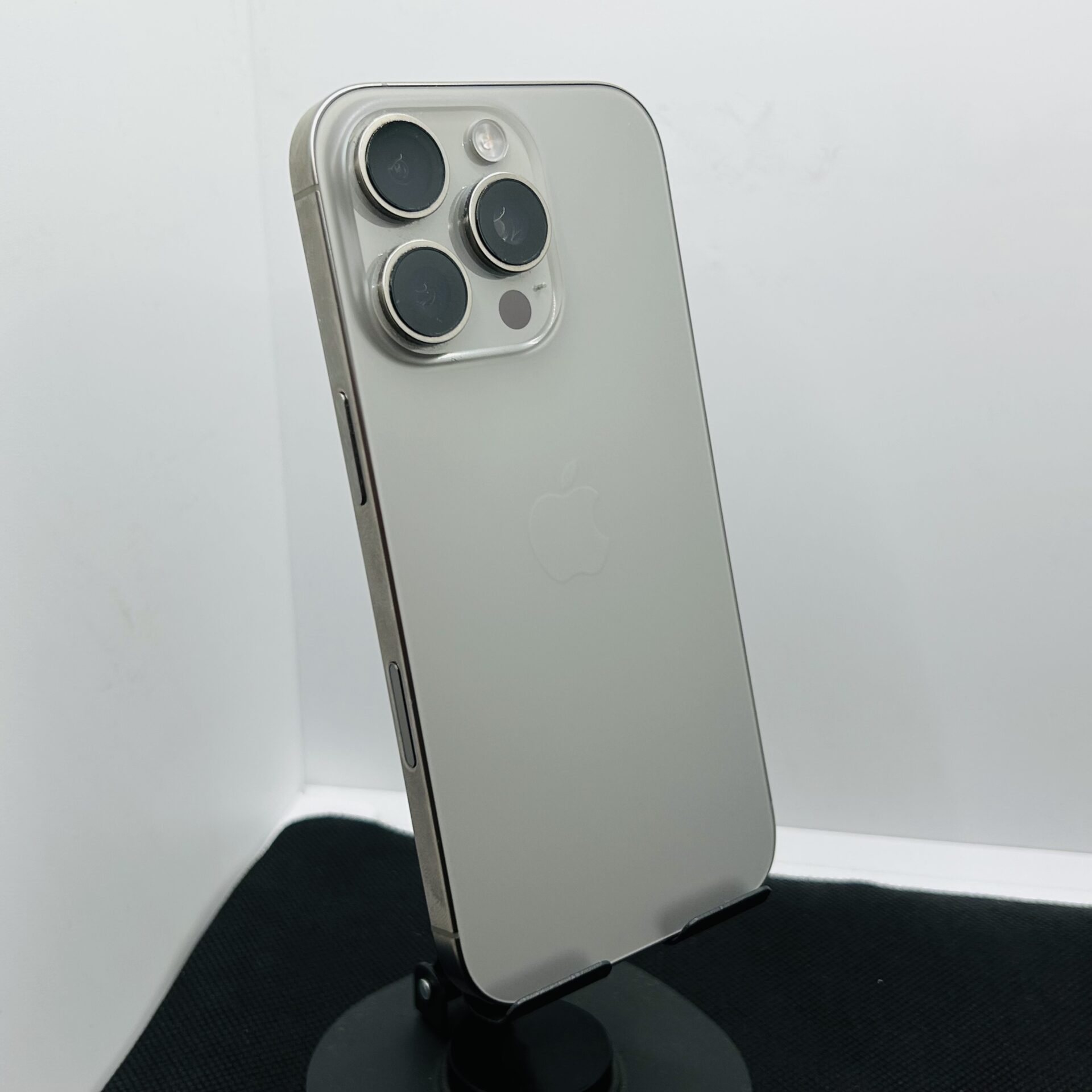 Apple iPhone 16 Pro 256GB Natural Titanium - (Grade B) - Image 8