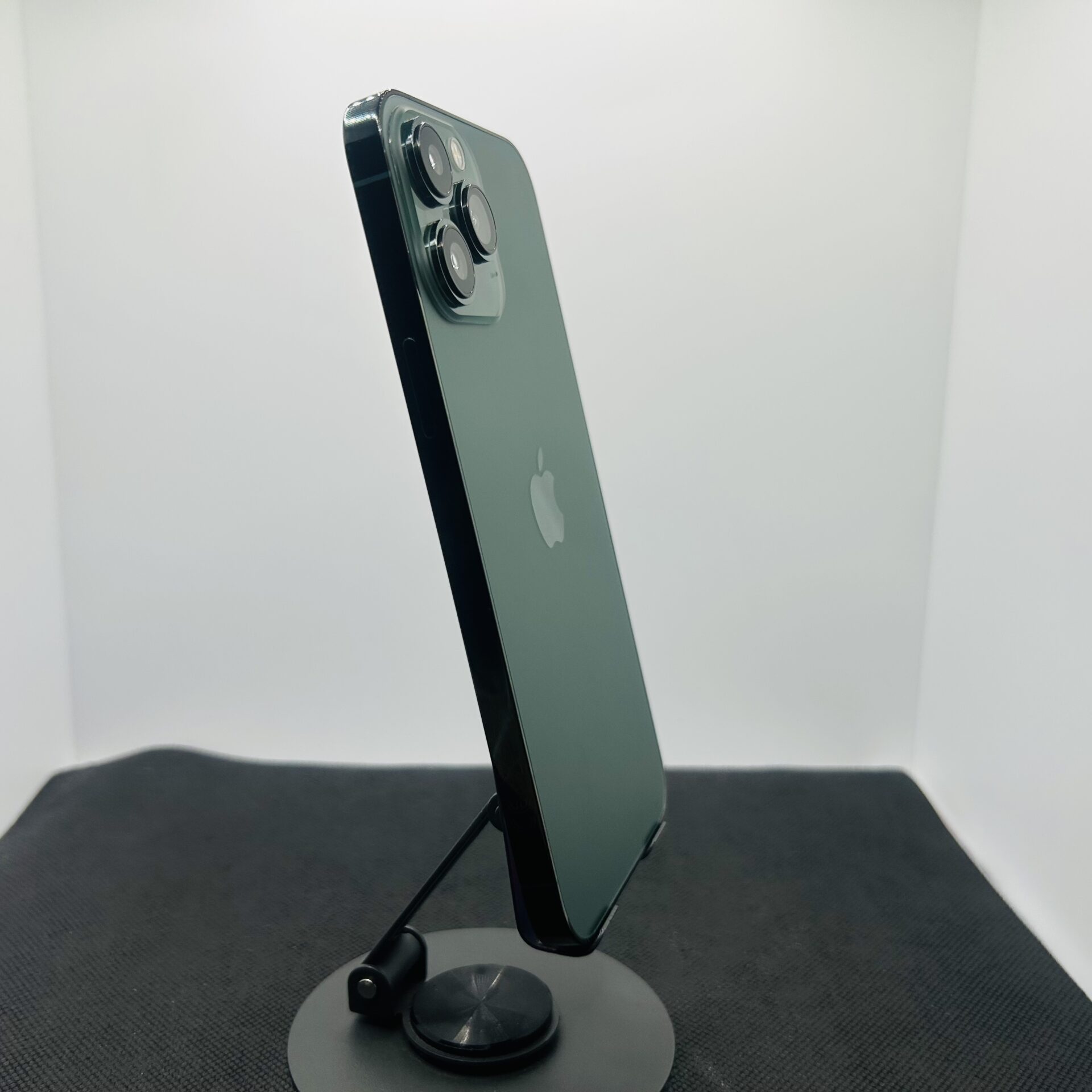 Apple iPhone 13 Pro Max 128GB Alpine Green – (Grade B) - Image 9