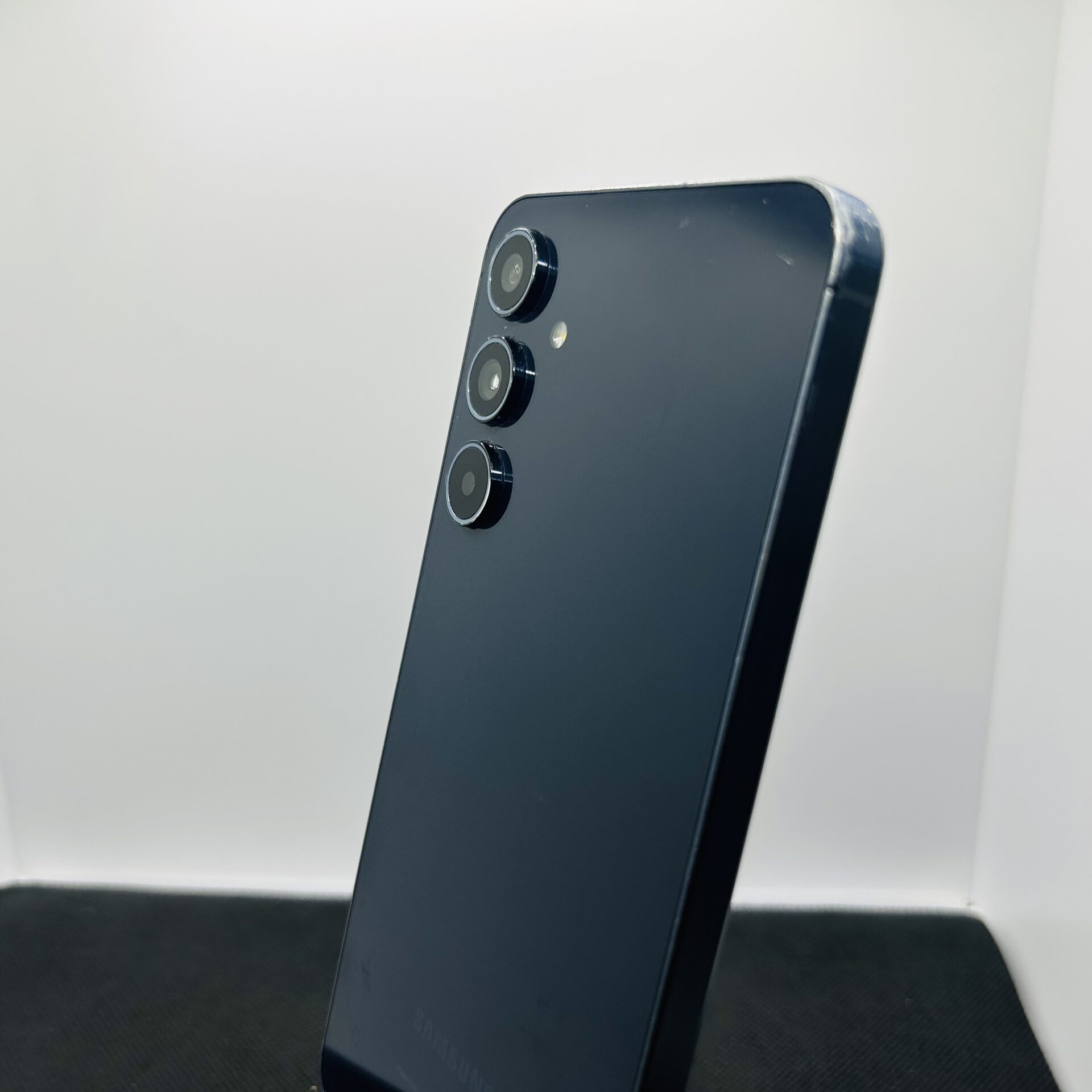 Samsung Galaxy A55 256GB Awesome Navy – (Grade B) | Epic Deals SA