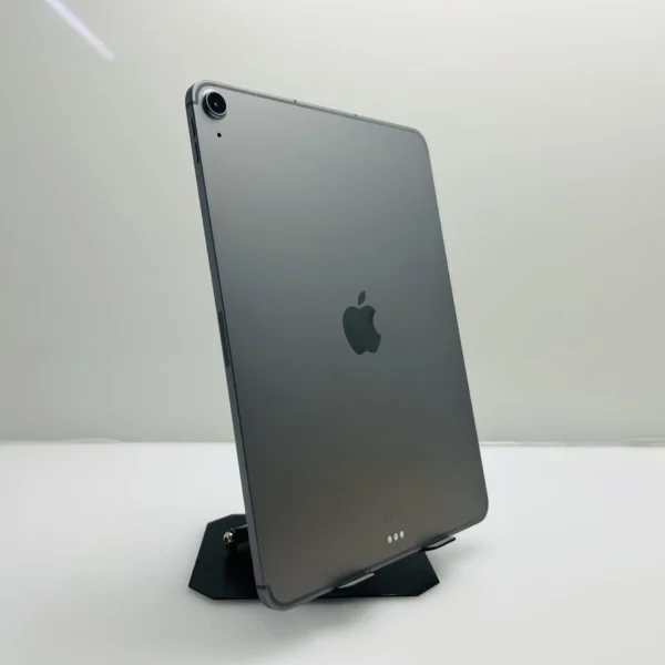 Apple iPad Air 11″ M3 (Wifi And E-SIM) 256GB Space Gray – (Grade A