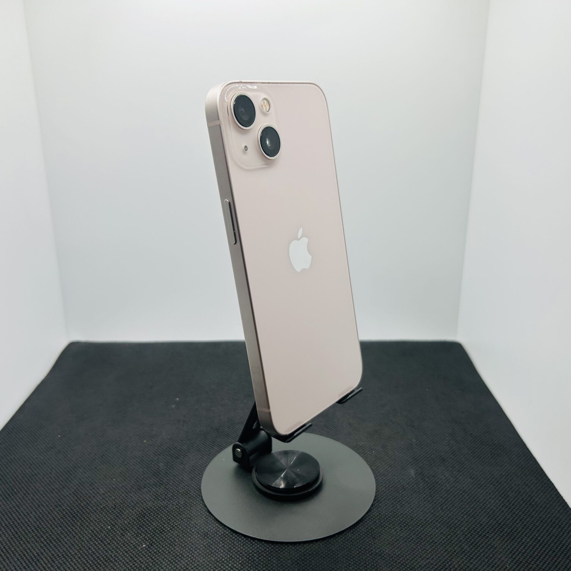 Apple iPhone 13 128GB Pink – (Grade B) - Image 7