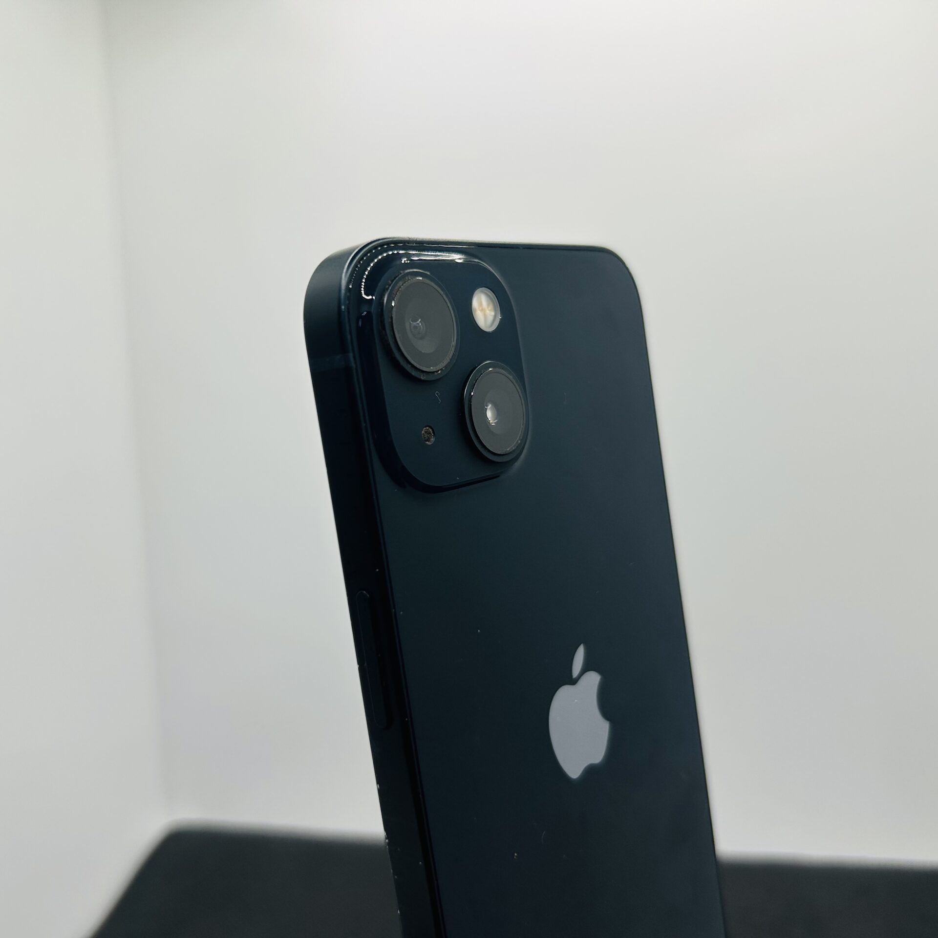 Apple iPhone 13 256GB Midnight – (Grade B) | Epic Deals SA