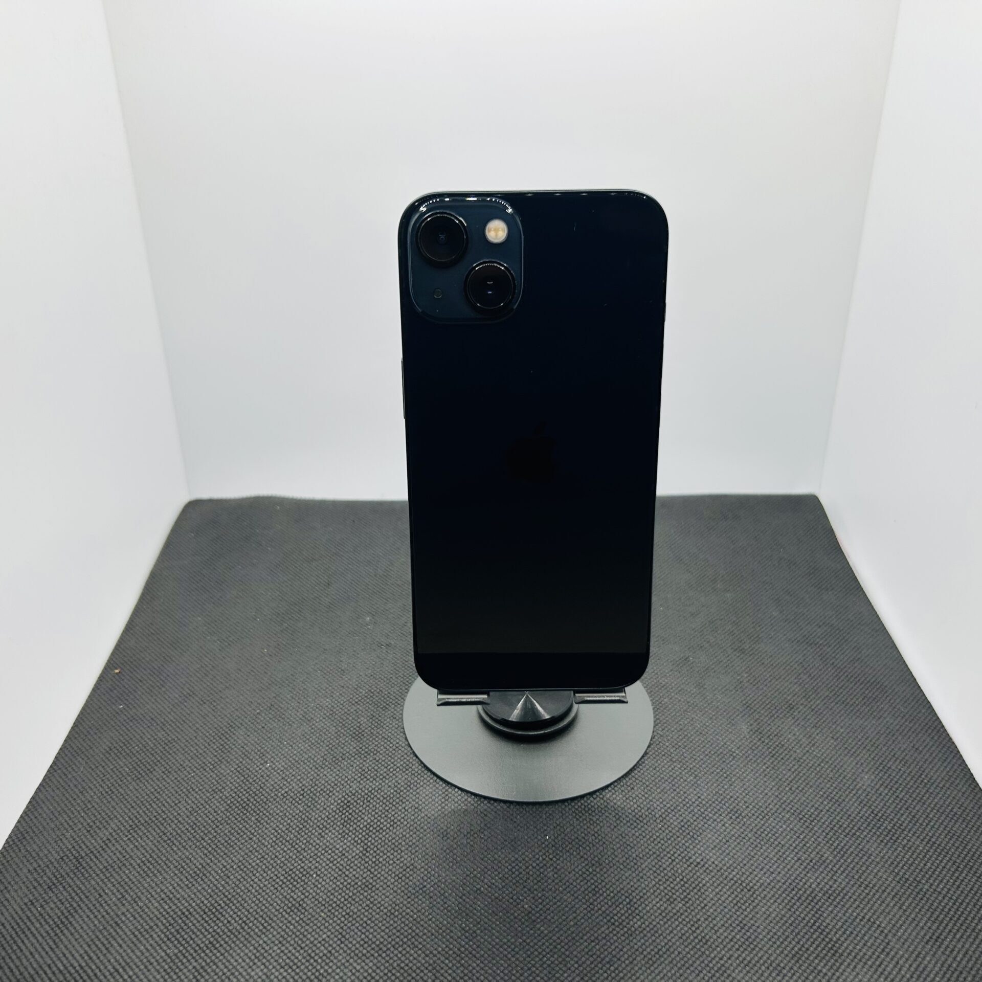 Apple iPhone 13 128GB Midnight – (Grade B) | Epic Deals SA
