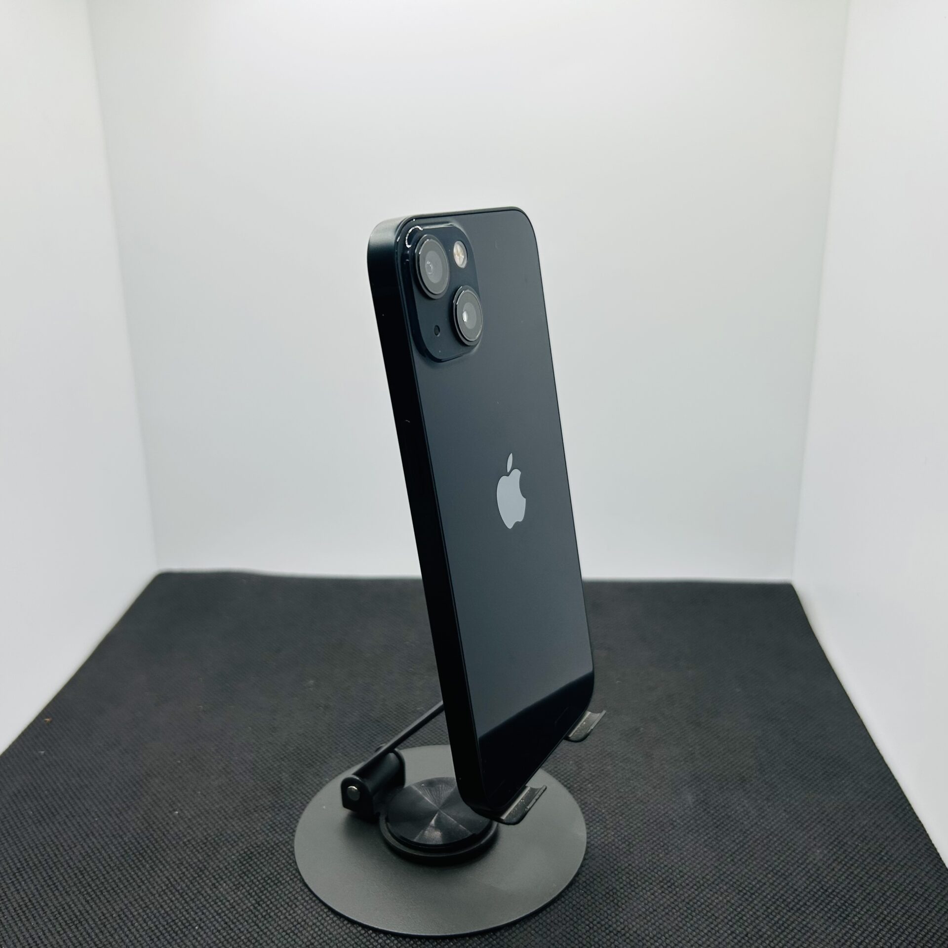 Apple iPhone 13 128GB Midnight – (Grade B) | Epic Deals SA