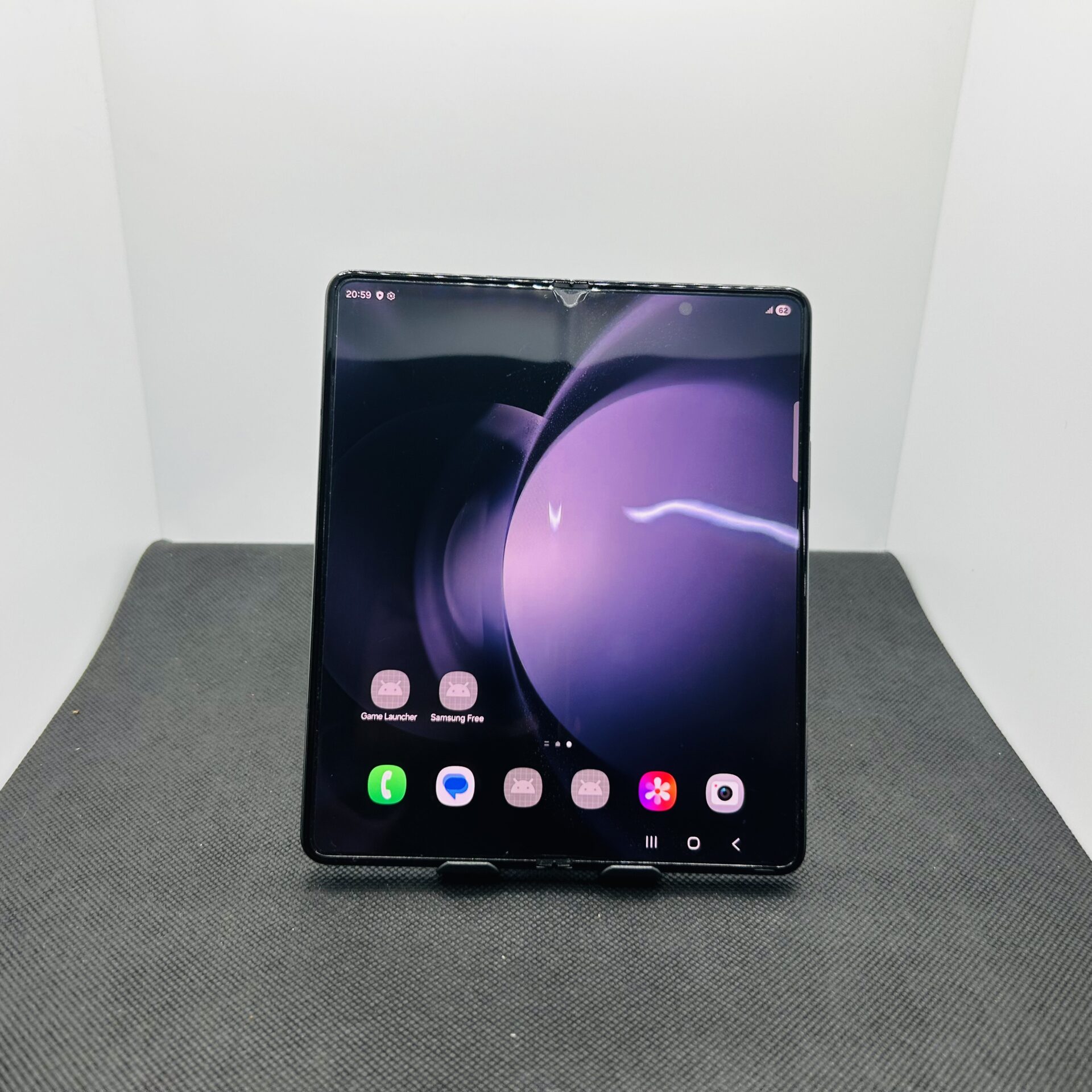 Samsung Galaxy Z Fold 5 256GB Phantom Black – (Grade B) | Epic