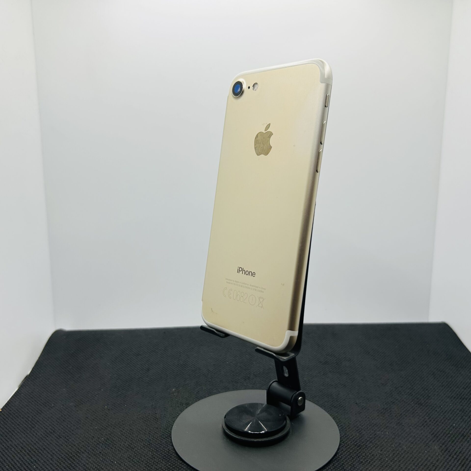 Apple iPhone 7 32GB Gold (Grade B) – Bright Spots | Epic Deals SA