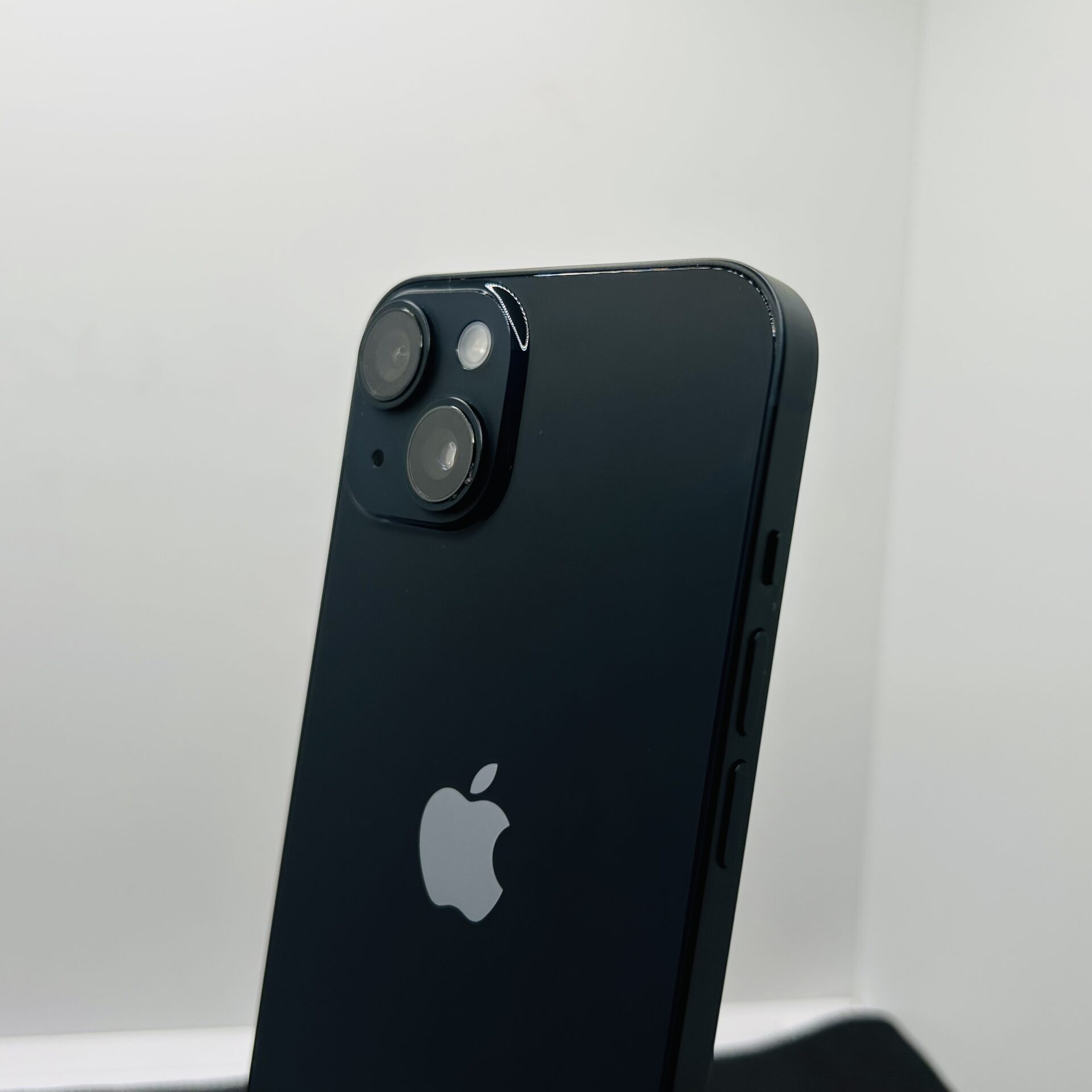 Apple iPhone 14 128GB Midnight - (Grade B) - Image 11