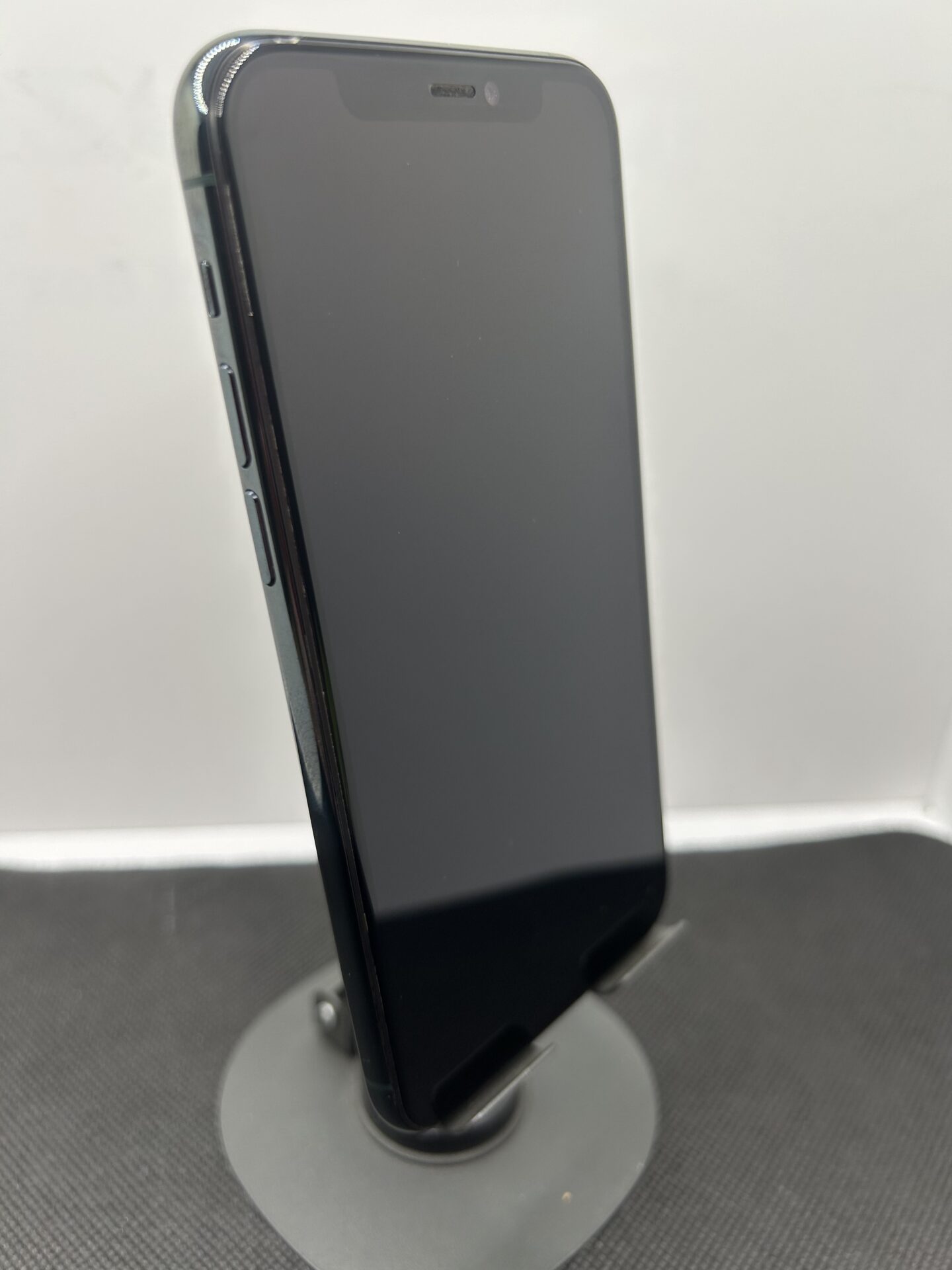 Apple iPhone 11 Pro 64GB Midnight Green (Grade B) - Image 5